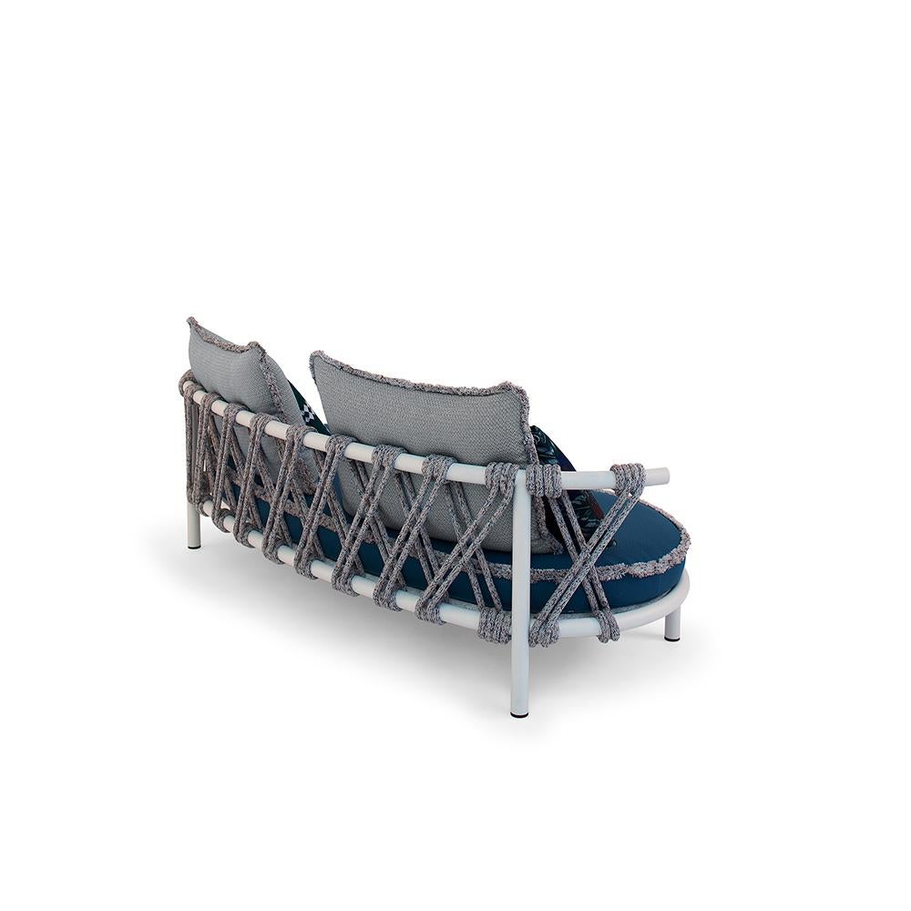 https://a.1stdibscdn.com/patricia-urquiola-trampoline-outdoor-sofa-steel-rope-and-fabric-by-cassina-for-sale-picture-4/f_14272/f_294338821657010365051/azul_master.jpg