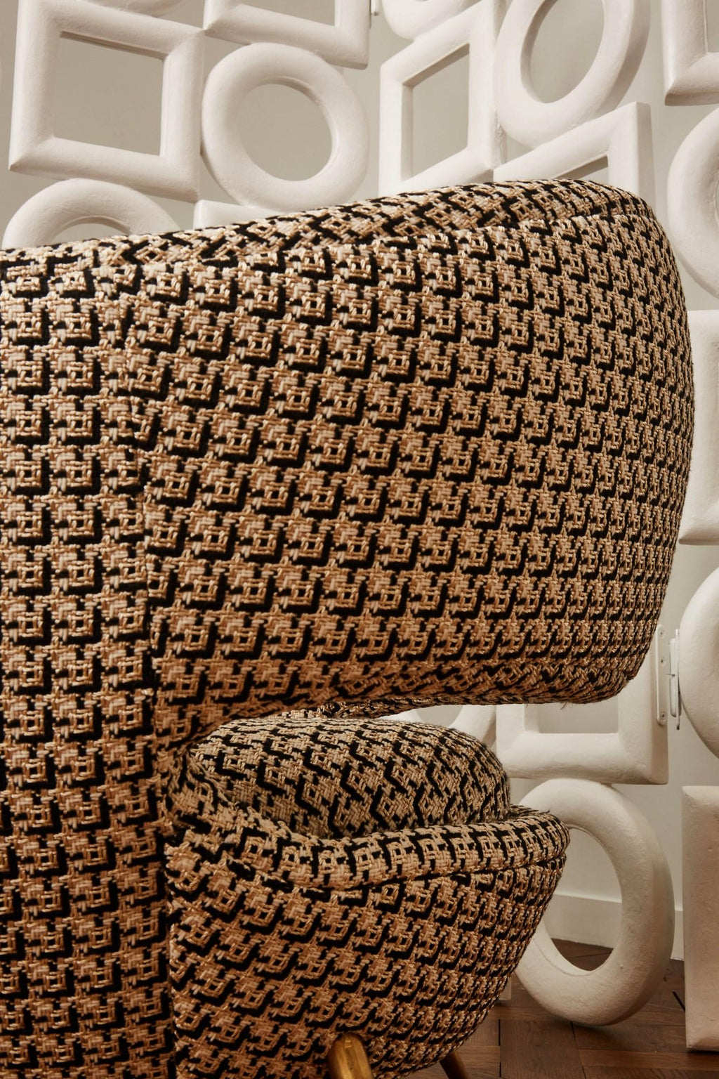 https://a.1stdibscdn.com/pair-of-armchairs-by-studio-glustin-for-sale-picture-7/f_9680/f_434320921738404978624/b1f5edcd_0b5d_4b0c_8445_777a91d52cd0_master.jpg