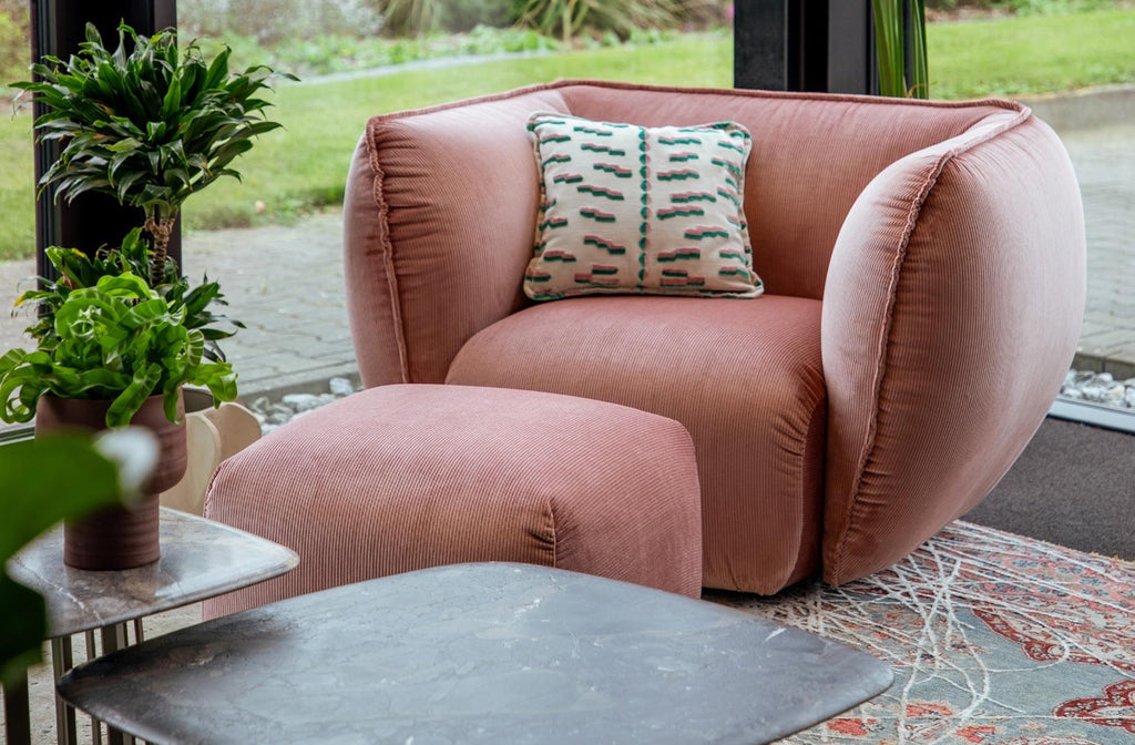 https://a.1stdibscdn.com/customizable-freifrau-mia-modular-sofa-by-ilja-huber-for-sale-picture-12/f_44652/f_466884021758134555329/b2_PM_Mia_Lounge_Seat_DE_master.jpg