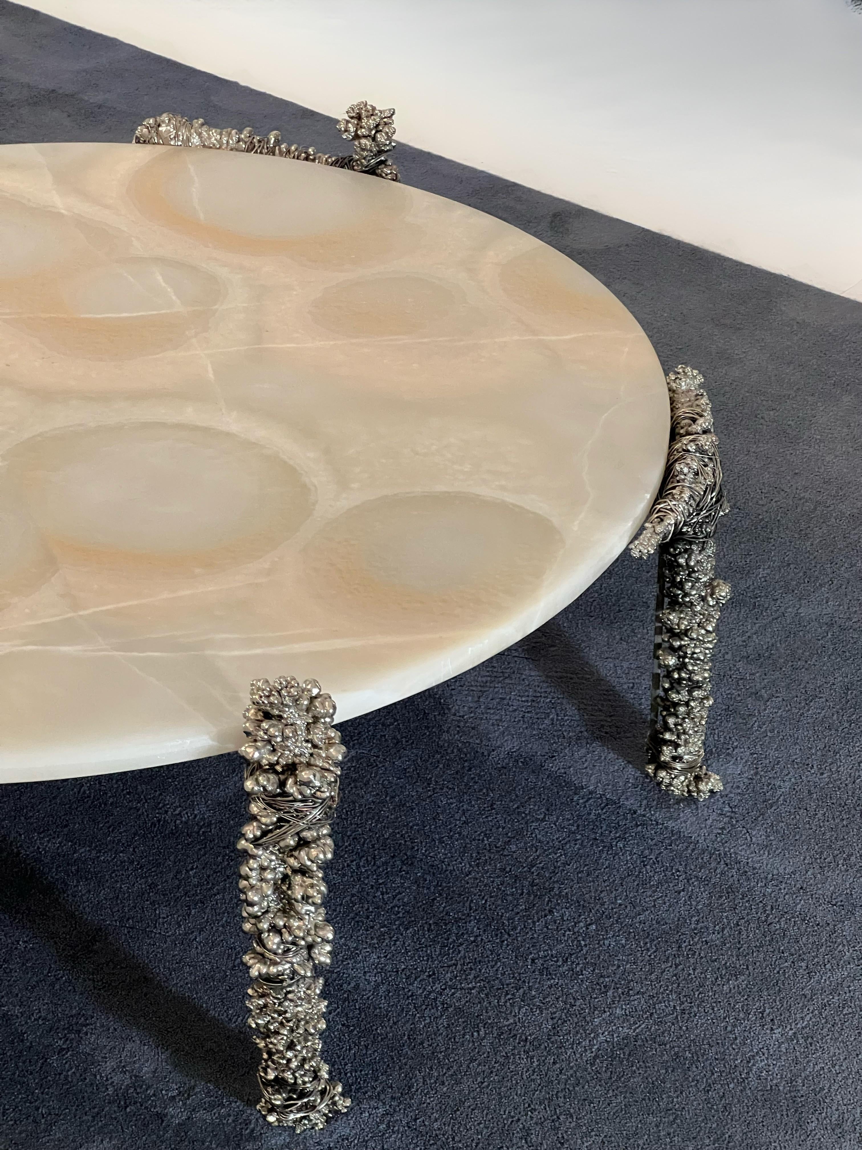 https://a.1stdibscdn.com/fisherman-table-with-onyx-table-top-for-sale-picture-5/f_69682/f_494052621774637653838/b389ff29_e4c8_4dbc_affc_2198840006b7_master.jpg