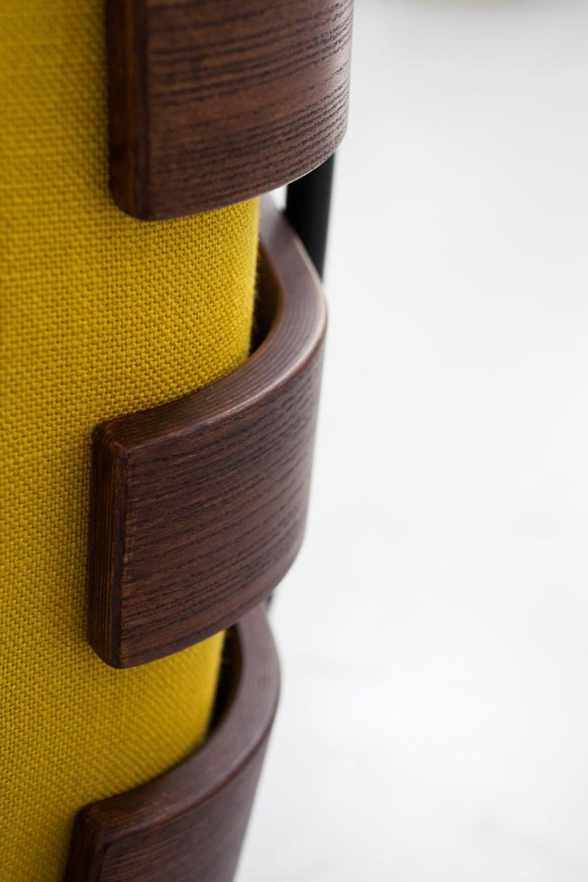 https://a.1stdibscdn.com/tacchini-costela-lounge-chair-designed-by-martin-eisler-for-sale-picture-5/f_44652/1606164098204/b_COSTELA_Tacchini_Italia_Forniture_385623_relf05f9a75_master.jpg