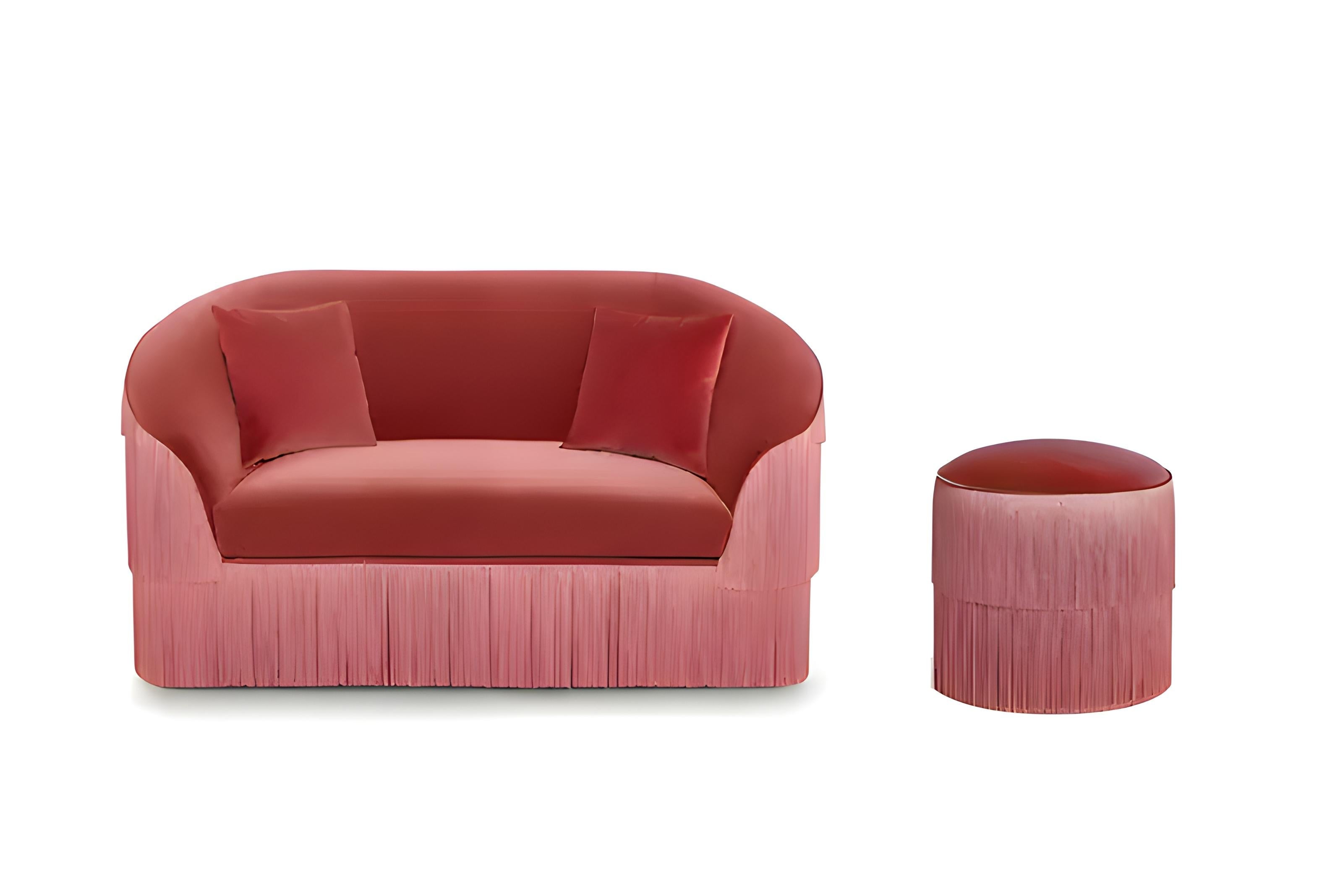 https://a.1stdibscdn.com/love-sofa-in-cotton-velvet-with-tailored-upholstery-and-silk-fringes-for-sale-picture-6/f_27693/f_489333721771806670012/b_fringes_2_seater_sofa_munna_371316_relcac4cedc_master_master.jpg