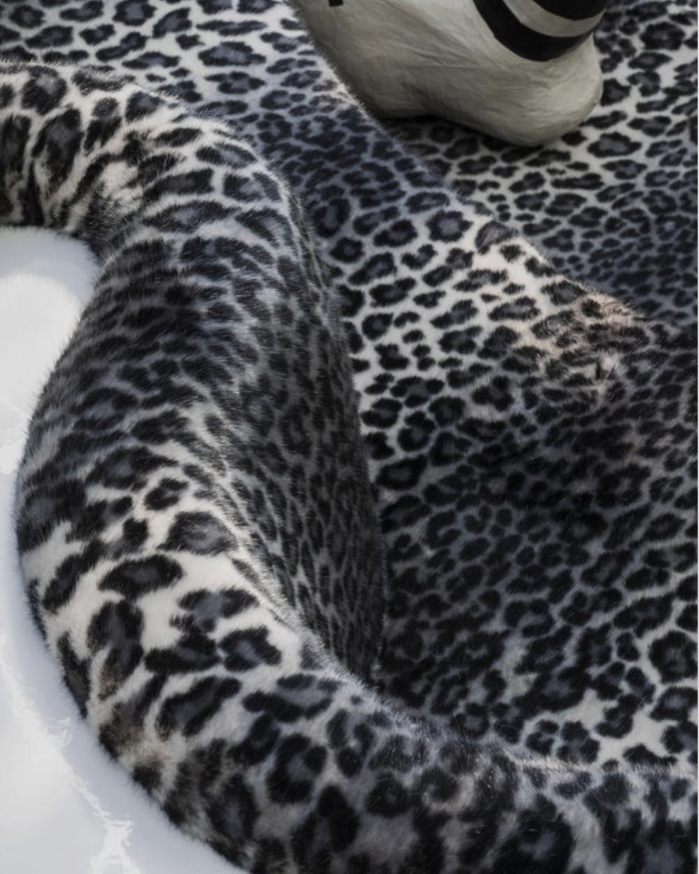 https://a.1stdibscdn.com/poltronova-safari-sofa-by-archizoom-associati-for-sale-picture-9/f_16392/f_413175121725379109233/background_items_01_15__master.jpg