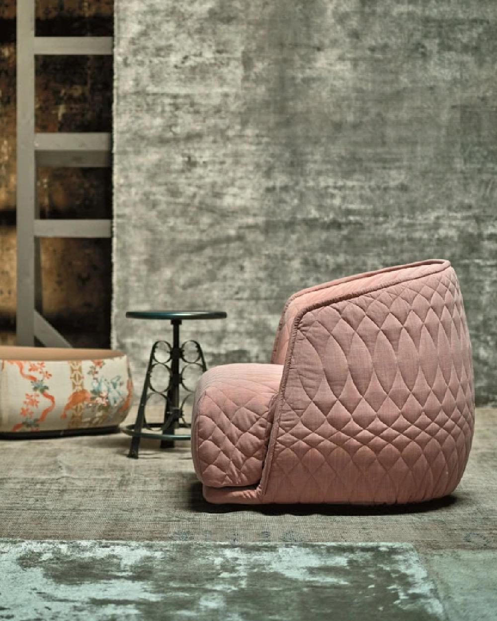 https://a.1stdibscdn.com/moroso-redondo-armchair-by-patricia-urquiola-for-sale-picture-8/f_16392/f_411336521724158947861/background_items_01_16__master.jpg