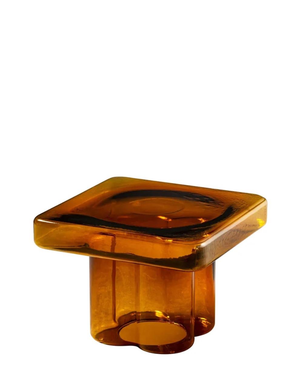 https://a.1stdibscdn.com/soda-blown-murano-glass-square-coffee-table-in-amethyst-by-yiannis-ghikas-for-sale-picture-9/f_16392/f_342341721742825867636/background_items_01_2025_03_24T132122_825_master.jpg