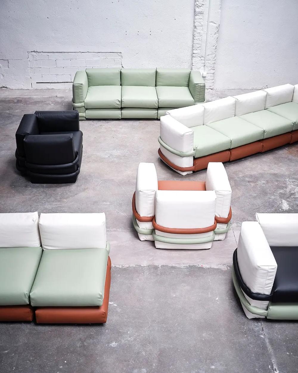 https://a.1stdibscdn.com/bd-barcelona-pillow-sofa-in-leather-by-muller-van-severen-for-sale-picture-3/f_16392/f_445953521744886173704/background_items_01_2025_04_17T123247_809_master.jpg