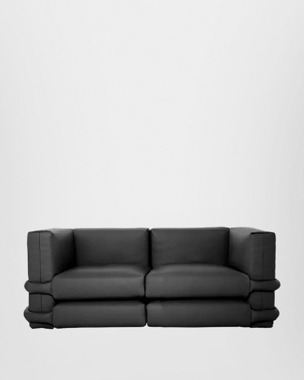 https://a.1stdibscdn.com/bd-barcelona-pillow-sofa-in-leather-by-muller-van-severen-for-sale-picture-8/f_16392/f_445953521744886169939/background_items_01_2025_04_17T123343_861_master.jpg