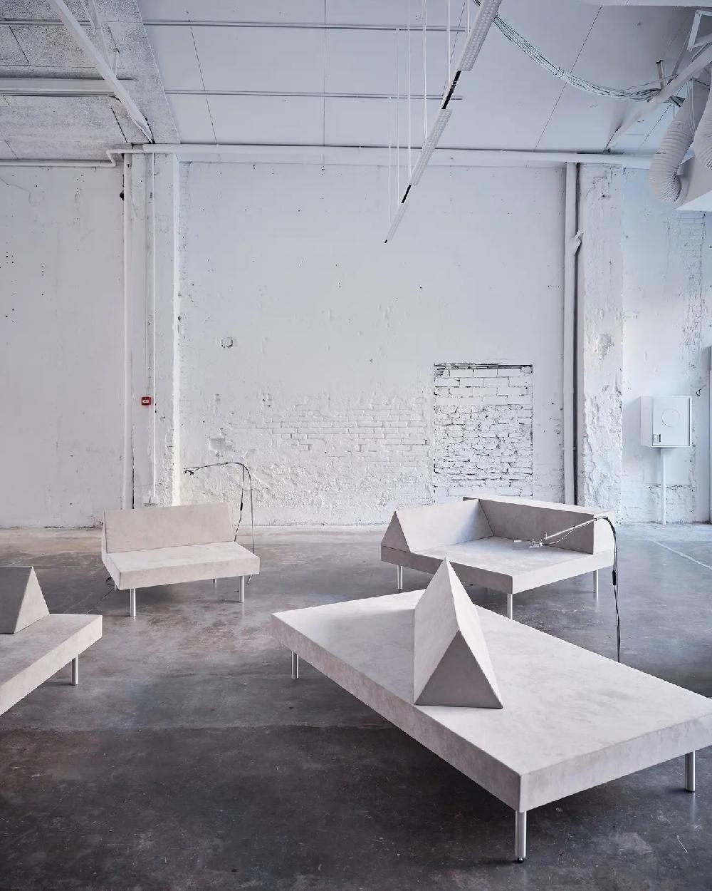 https://a.1stdibscdn.com/bd-barcelona-masheb-rectangular-sofa-by-arquitectura-g-for-sale-picture-9/f_16392/f_445966221744887993849/background_items_01_2025_04_17T130432_833_master.jpg