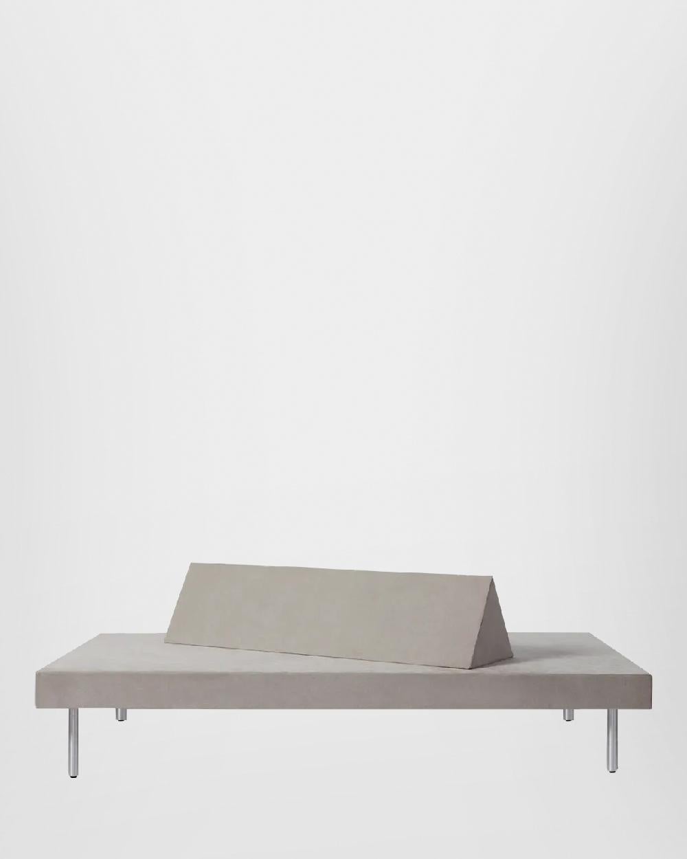https://a.1stdibscdn.com/bd-barcelona-masheb-square-sofa-by-arquitectura-g-for-sale-picture-4/f_16392/f_445972321744888566956/background_items_01_2025_04_17T130527_644_master.jpg