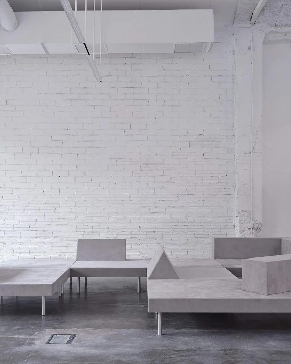 https://a.1stdibscdn.com/bd-barcelona-masheb-rectangular-sofa-by-arquitectura-g-for-sale-picture-2/f_16392/f_445966221744887991895/background_items_01_2025_04_17T130554_272_master.jpg