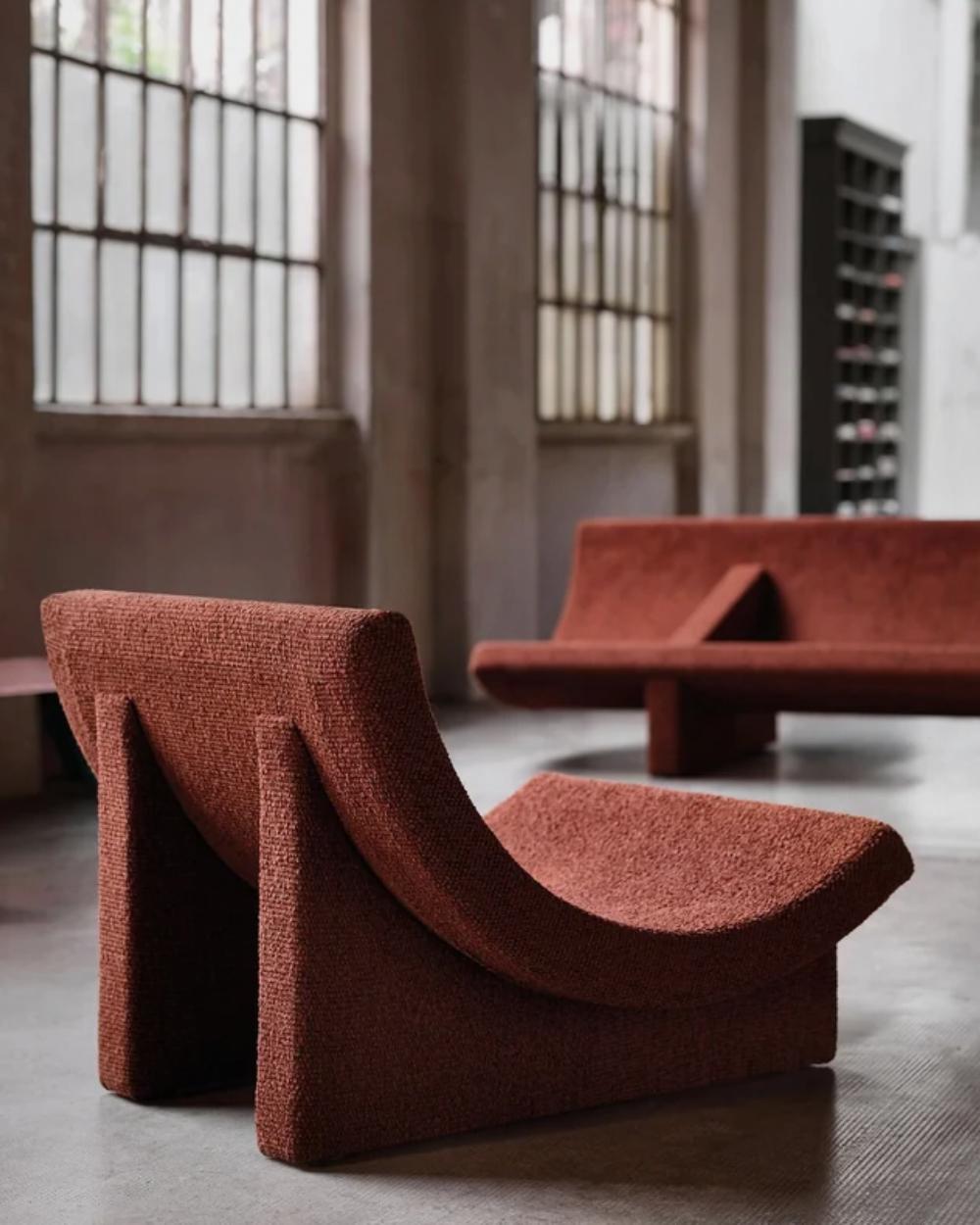 https://a.1stdibscdn.com/acerbis-trench-armchair-by-philippe-malouin-for-sale-picture-6/f_16392/f_452404021748592554894/background_items_01_2025_05_30T092944_058_master.jpg