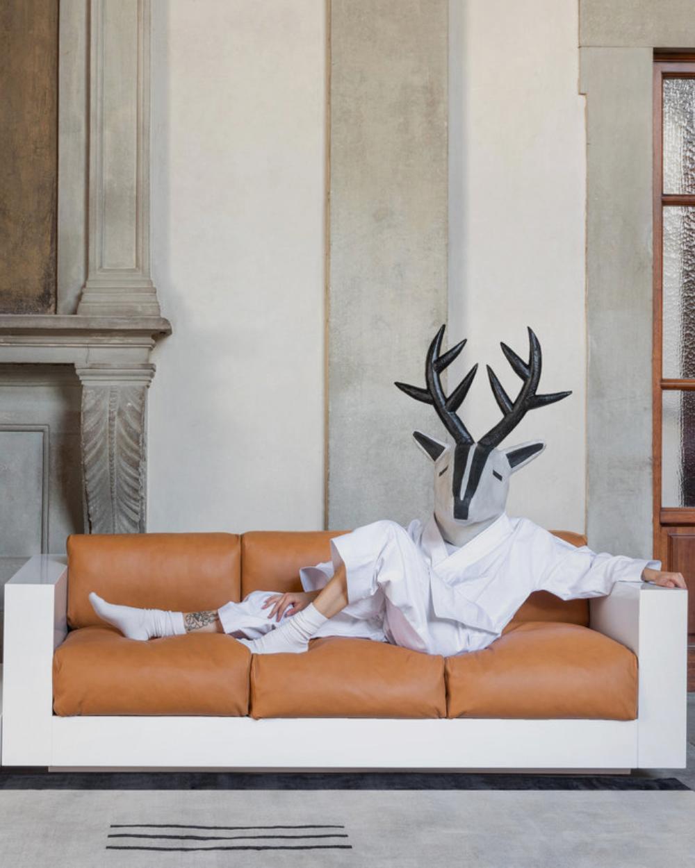 https://a.1stdibscdn.com/poltronova-saratoga-large-sofa-by-lella-and-massimo-vignelli-for-sale-picture-4/f_16392/f_413294321725461686775/background_items_01_20__master.jpg