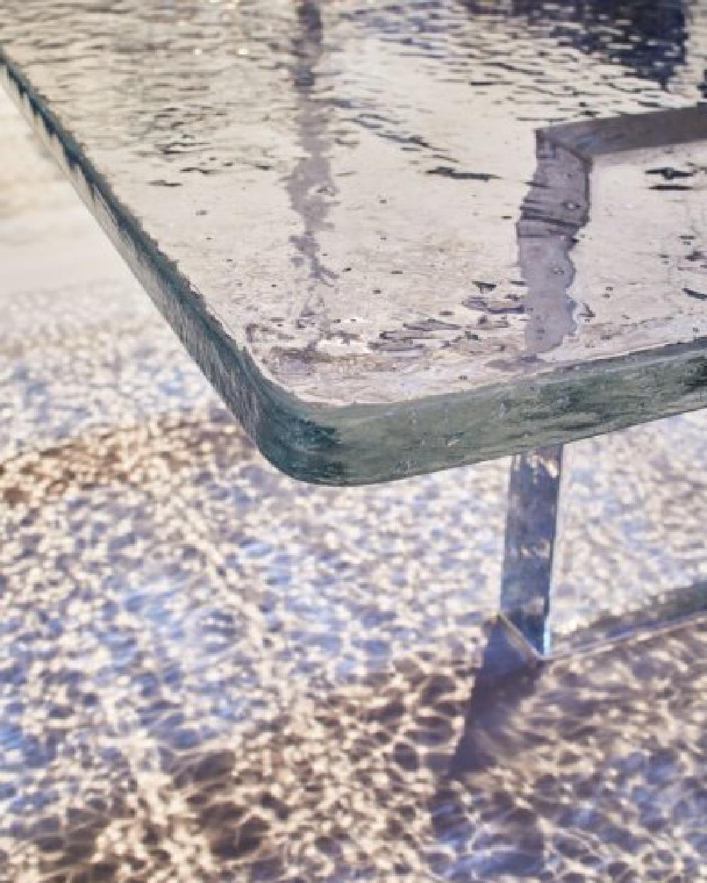 https://a.1stdibscdn.com/berg-coffee-table-by-john-pawson-for-wonderglass-for-sale-picture-3/f_16392/f_394995721714480314921/background_items_01_23__master.jpg