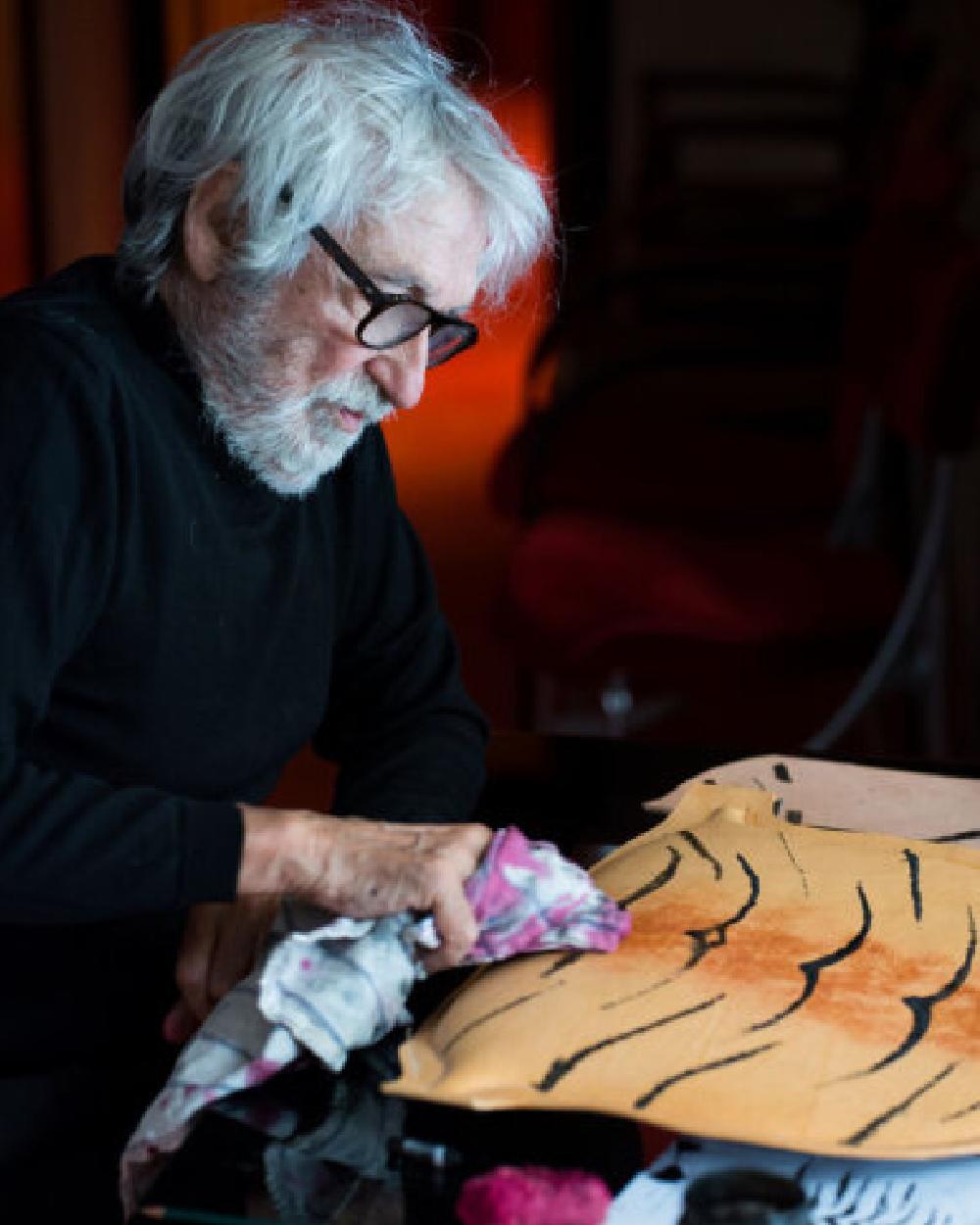 https://a.1stdibscdn.com/tiger-art-gaulino-limited-edition-chair-by-oscar-tusquets-for-bd-barcelona-for-sale-picture-7/f_16392/f_393988121713888169373/background_items_01_5__master.jpg