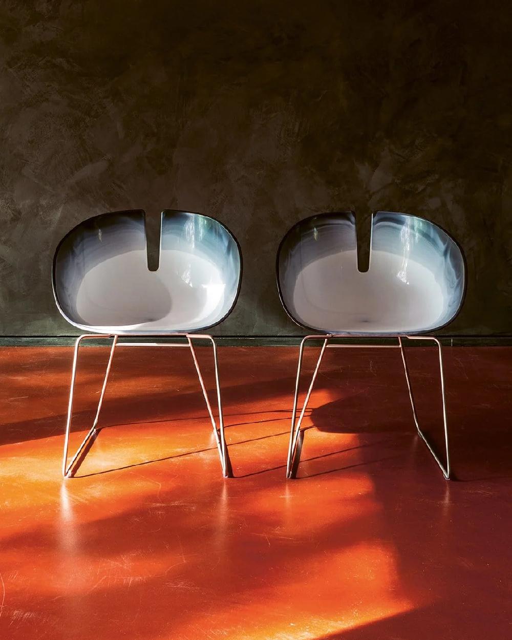 https://a.1stdibscdn.com/moroso-fjord-small-armchair-by-patricia-urquiola-for-sale-picture-6/f_16392/f_411214221724078834746/background_items_01_9__master.jpg