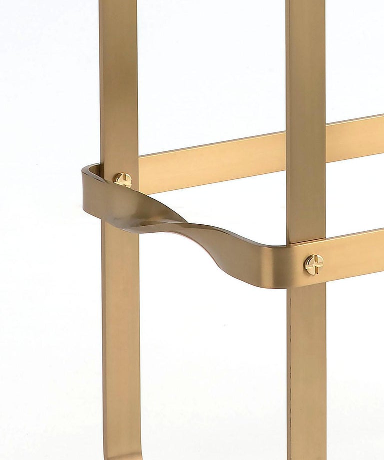 https://a.1stdibscdn.com/set-of-3-bar-stool-aged-brass-steel-black-saddle-contemporary-style-for-sale-picture-11/f_40561/f_251553621630596459868/barstool_main_master.jpg?width=768