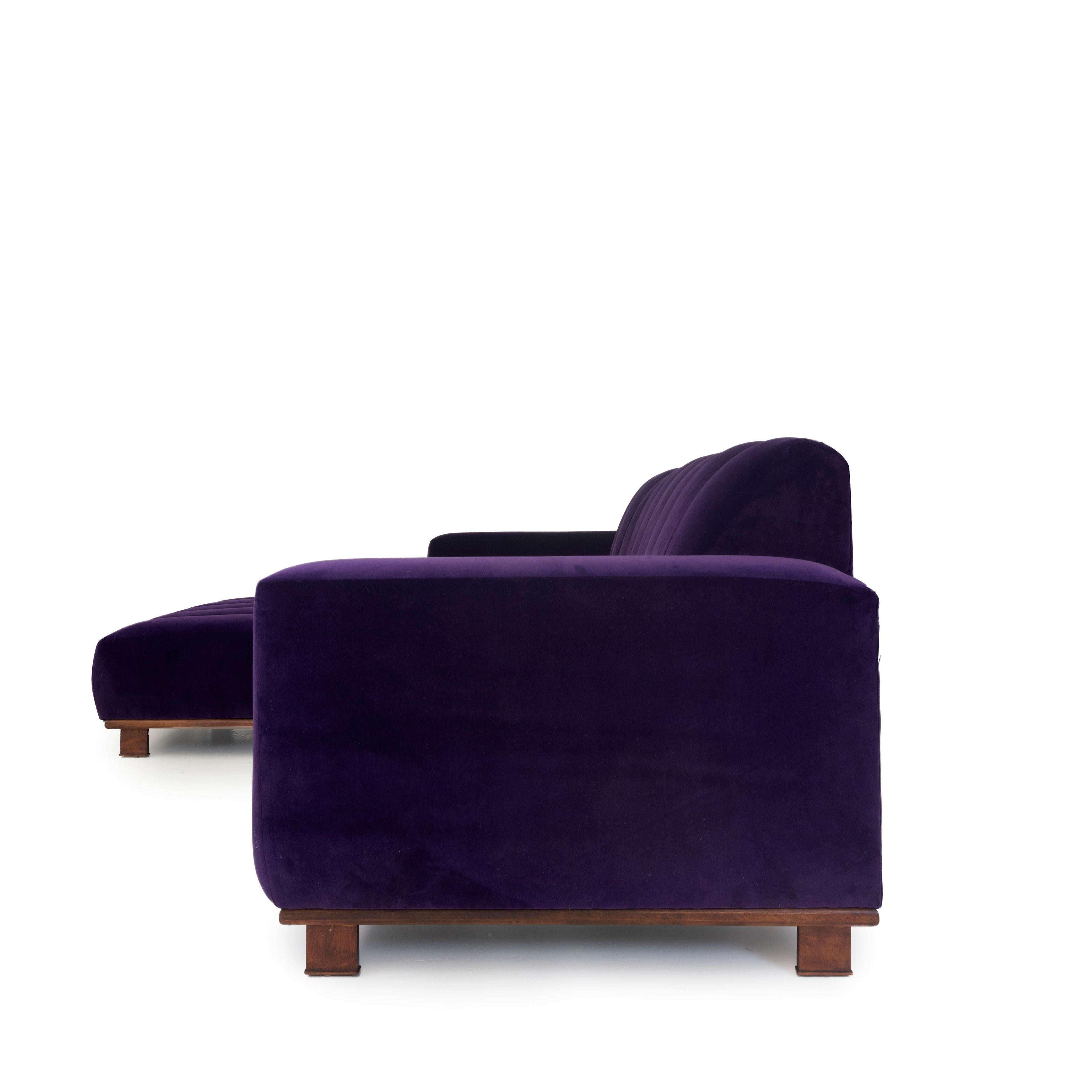 https://a.1stdibscdn.com/modern-two-piece-sectional-sofa-with-channeled-velvet-upholstery-for-sale-picture-5/f_21233/f_139464921552082957093/bedrocksofa_side4_master.jpg