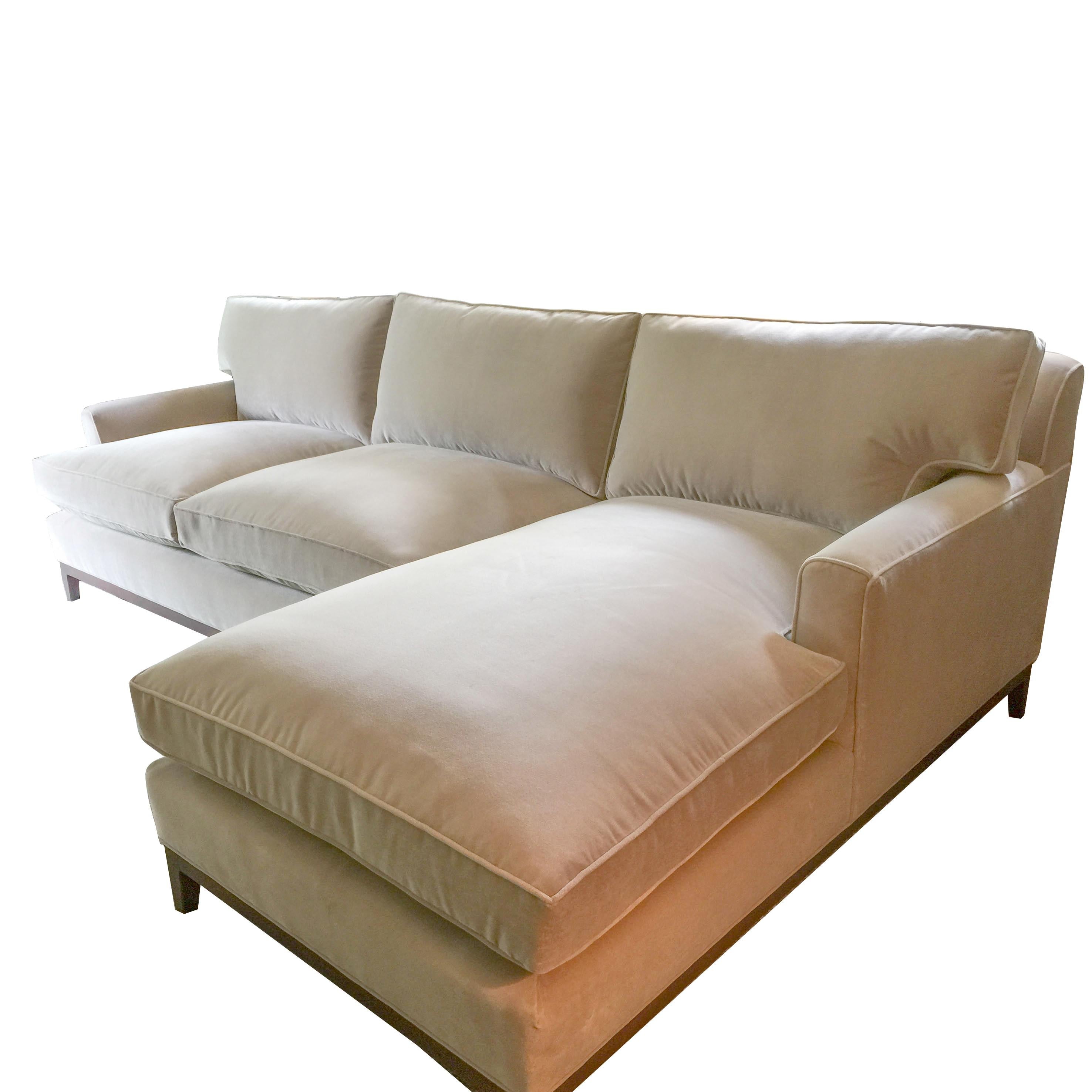 https://a.1stdibscdn.com/traditional-love-seat-with-chaise-for-sale-picture-4/f_21233/1569510585276/beigesectional3_master.jpg