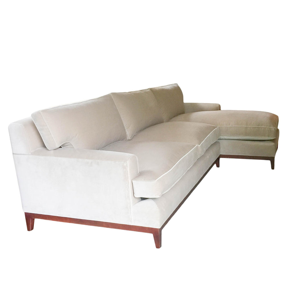 https://a.1stdibscdn.com/traditional-love-seat-with-chaise-for-sale-picture-3/f_21233/1569510578953/beigesectional4_master.jpg