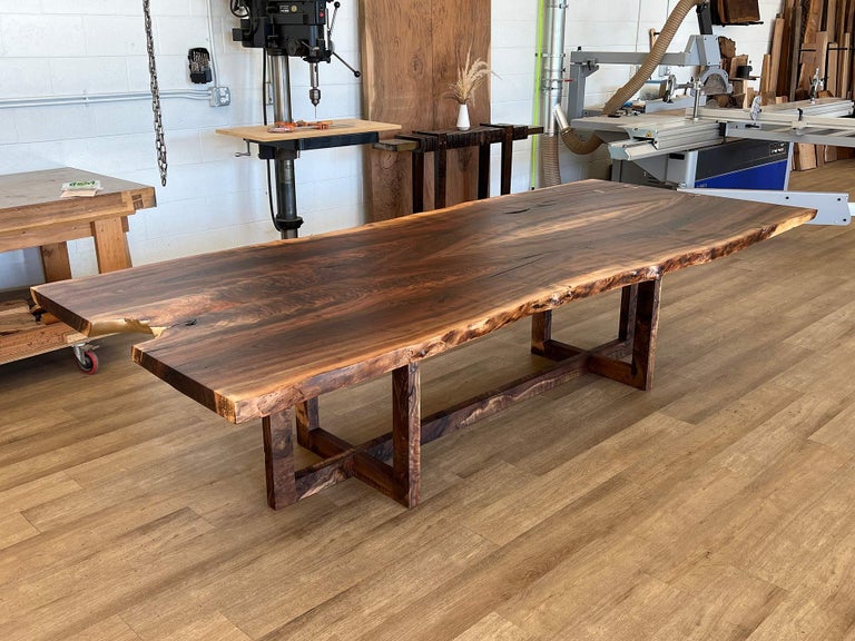 https://a.1stdibscdn.com/berlin-live-edge-walnut-slab-dining-table-by-craftsman-florian-roeper-for-sale-picture-2/f_15542/f_458137221752157329811/berlin_slab_master.jpg?width=768
