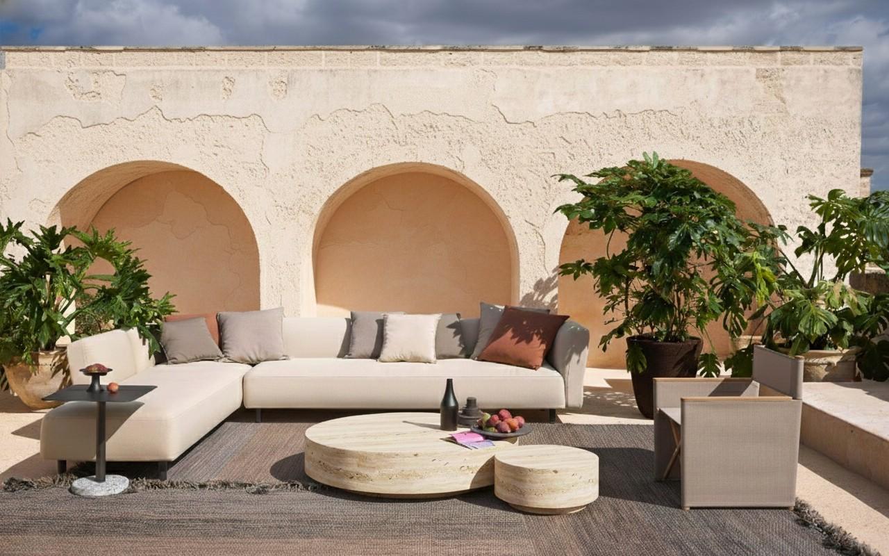 https://a.1stdibscdn.com/custom-made-indoor-outdoor-minimalist-coffee-table-set-of-2-in-travertine-finish-for-sale-picture-5/f_27693/f_479032121765232960574/bgeyrnbgey_master.jpg