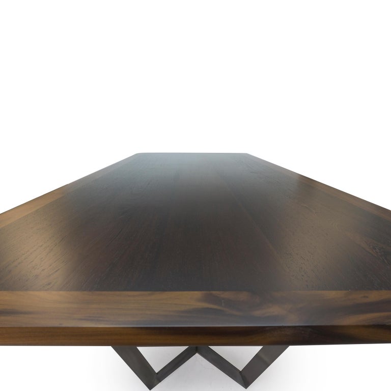 https://a.1stdibscdn.com/modern-dining-room-table-with-wooden-top-and-stainless-finished-legs-for-sale-picture-8/f_21233/1545239722589/bichtable_detail6_master.jpg?width=768