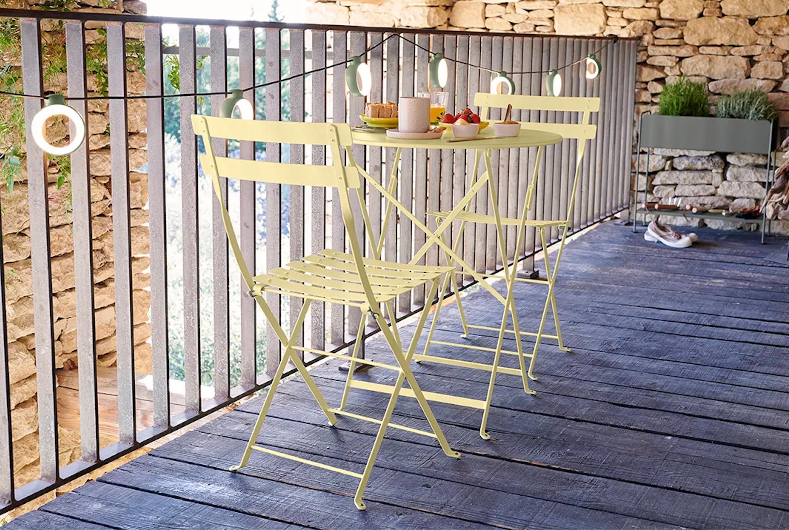 https://a.1stdibscdn.com/fermob-bistro-metal-chair-poppy-set-of-2-chairs-for-sale-picture-10/f_105752/f_484337621769016177418/bistro16_master.jpg