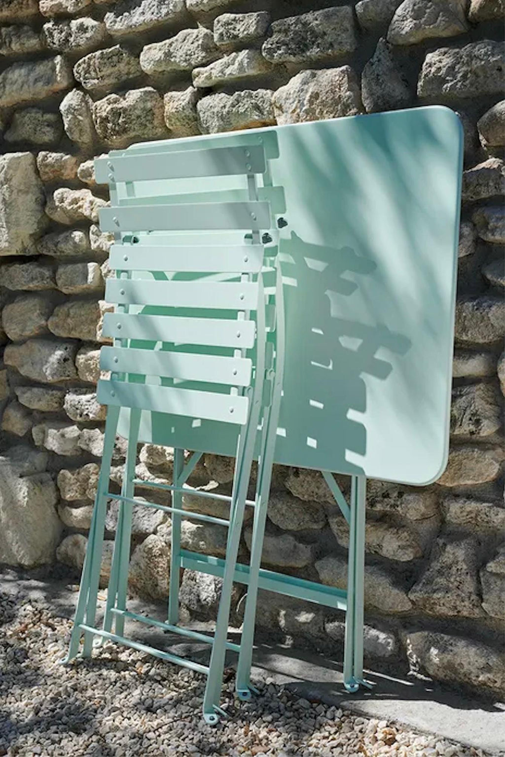 https://a.1stdibscdn.com/fermob-bistro-metal-chair-poppy-set-of-2-chairs-for-sale-picture-4/f_105752/f_484337621769016174999/bistro4_master.jpg
