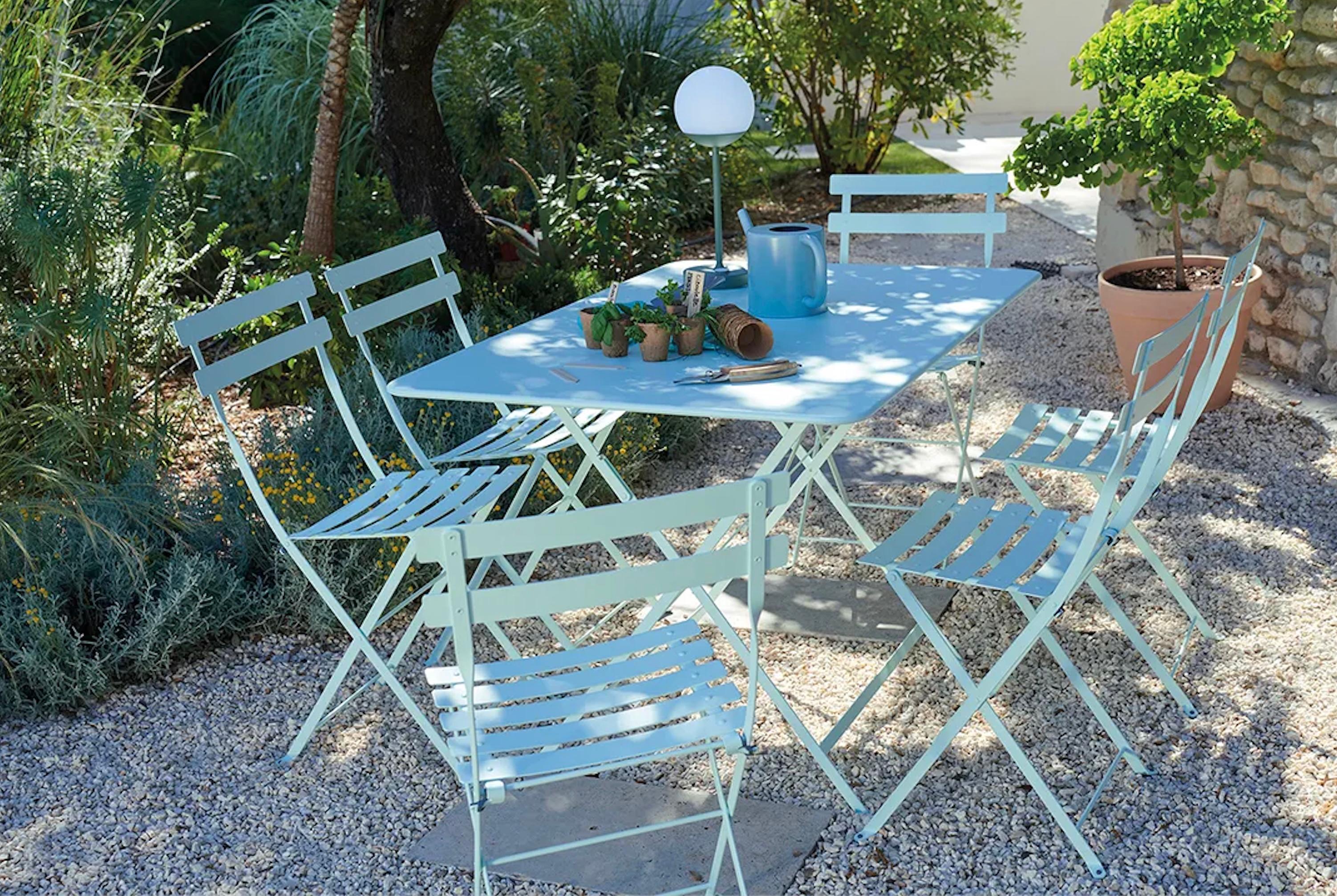 https://a.1stdibscdn.com/fermob-bistro-metal-chair-poppy-set-of-2-chairs-for-sale-picture-5/f_105752/f_484337621769016175309/bistro6_master.jpg