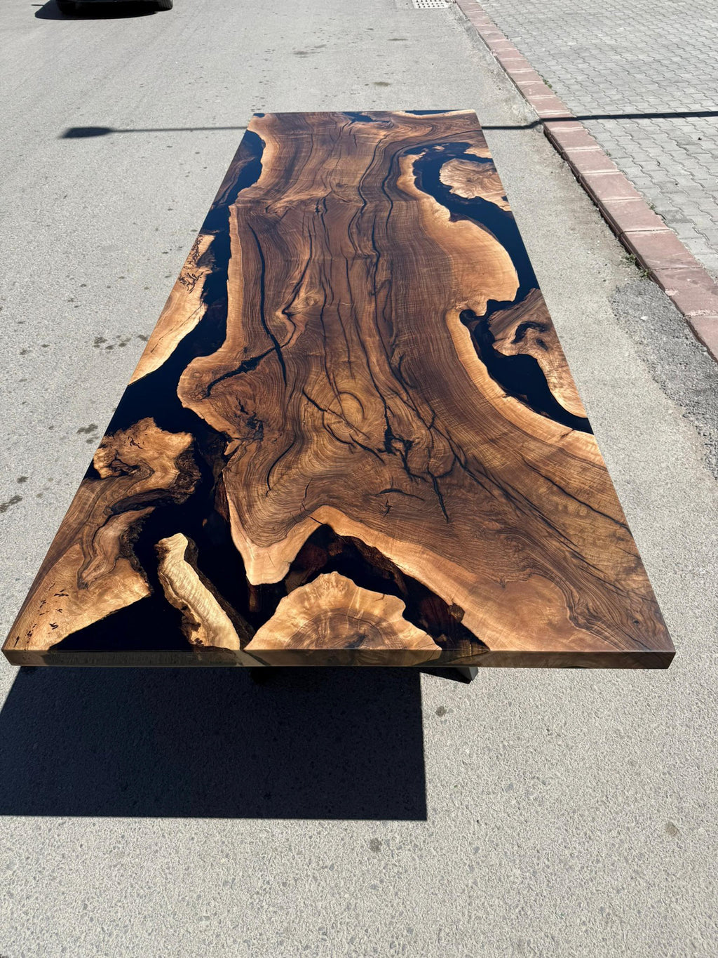 https://a.1stdibscdn.com/black-resin-walnut-wood-dining-room-table-custom-wooden-table-for-sale-picture-2/f_91932/f_461369921754317397276/black_walnut_dining_table_08_master.jpg