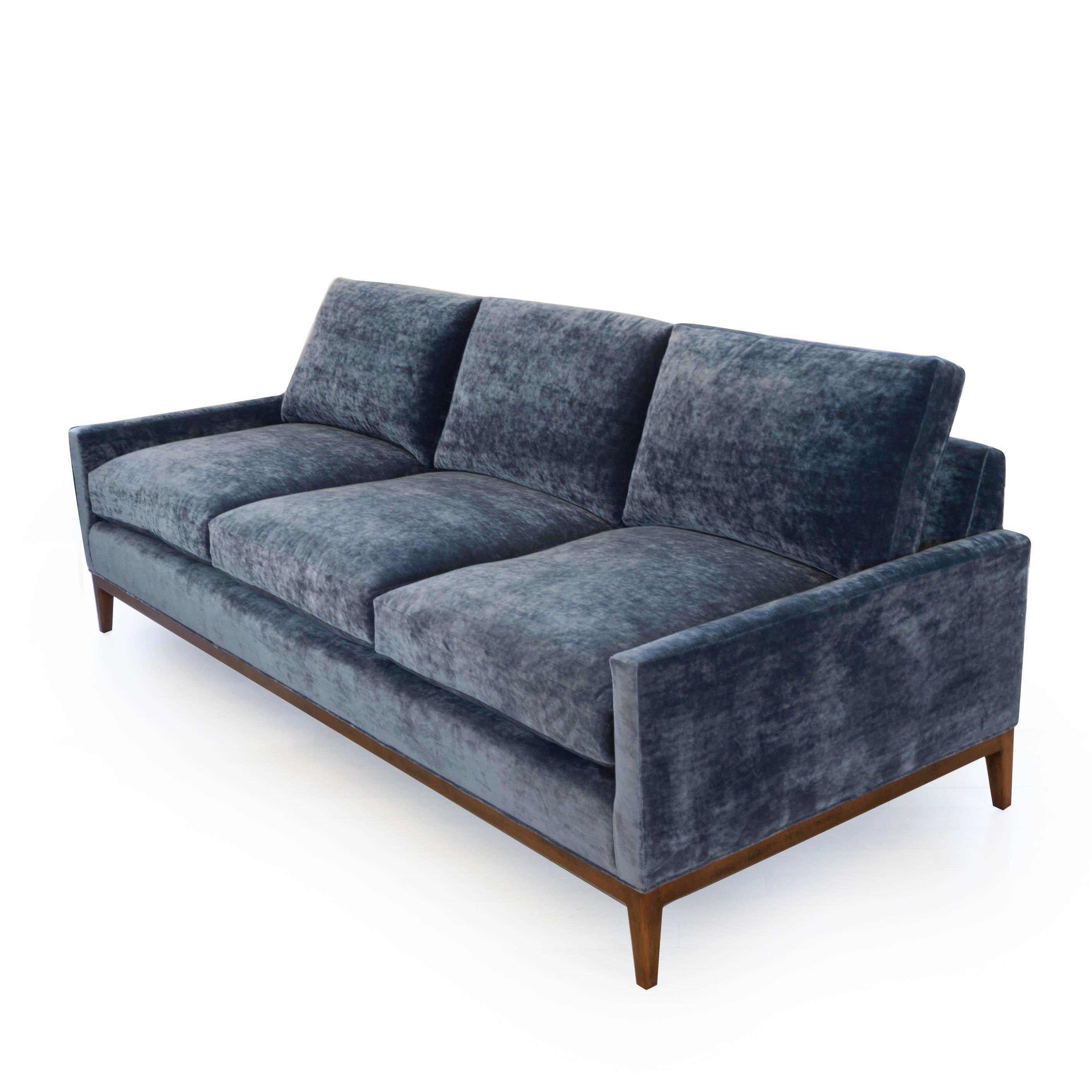 https://a.1stdibscdn.com/mid-century-modern-sofa-in-blue-velvet-for-sale-picture-5/f_21233/1552671775274/bluevelvetsofa_angle2_master.jpg
