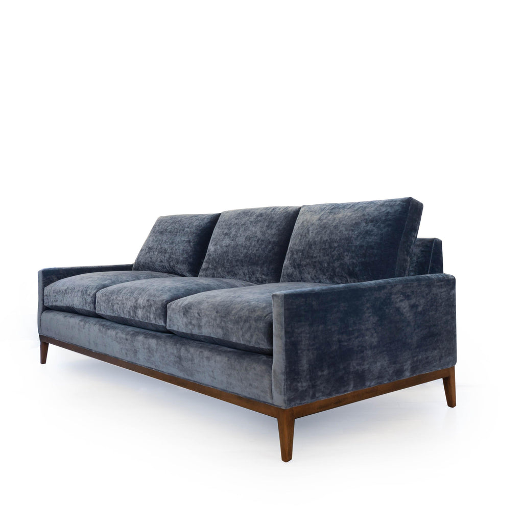 https://a.1stdibscdn.com/mid-century-modern-sofa-in-blue-velvet-for-sale-picture-4/f_21233/1552671769290/bluevelvetsofa_angle_master.jpg