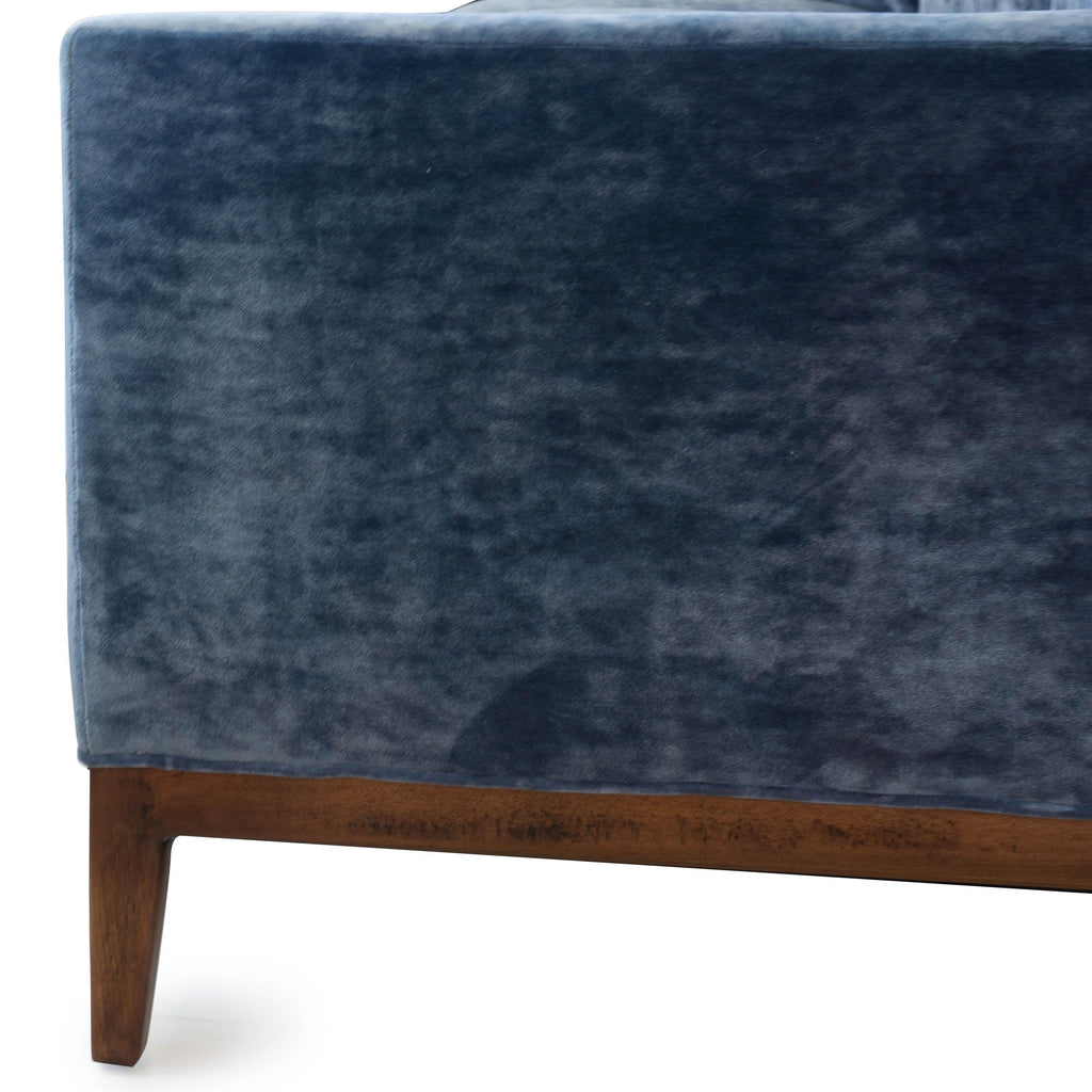 https://a.1stdibscdn.com/mid-century-modern-sofa-in-blue-velvet-for-sale-picture-13/f_21233/f_140259021552671800713/bluevelvetsofa_detail4_master.jpg