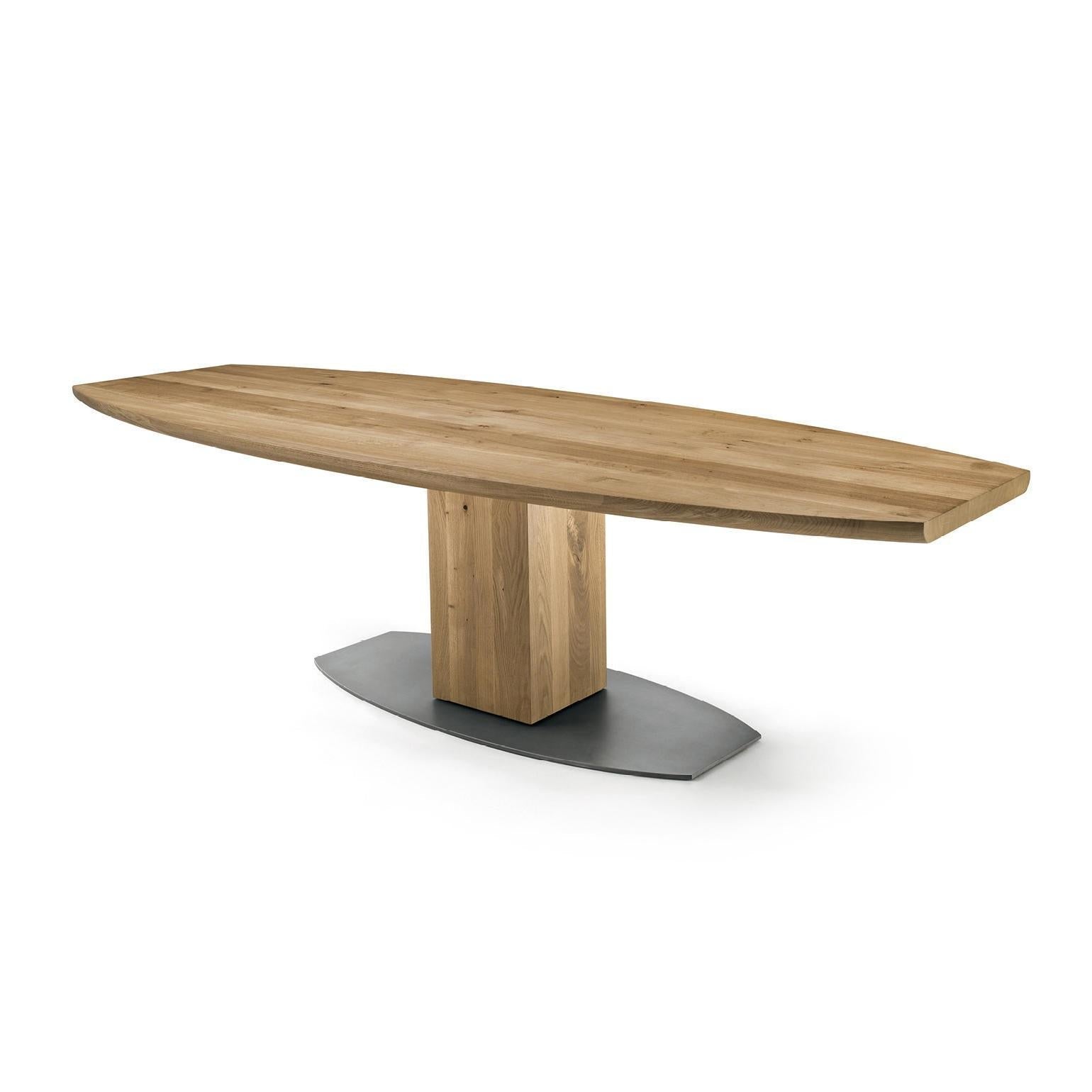 https://a.1stdibscdn.com/solid-wood-oval-dining-table-with-metal-base-for-sale-picture-2/f_27693/f_434708521738667271423/boss_basic_ovale_1_pro_g_arcit18_master.jpg