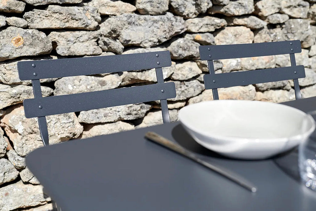 https://a.1stdibscdn.com/fermob-bistro-metal-chair-poppy-set-of-2-chairs-for-sale-picture-17/f_105752/f_484337621769016180252/bostrp1__master.jpg