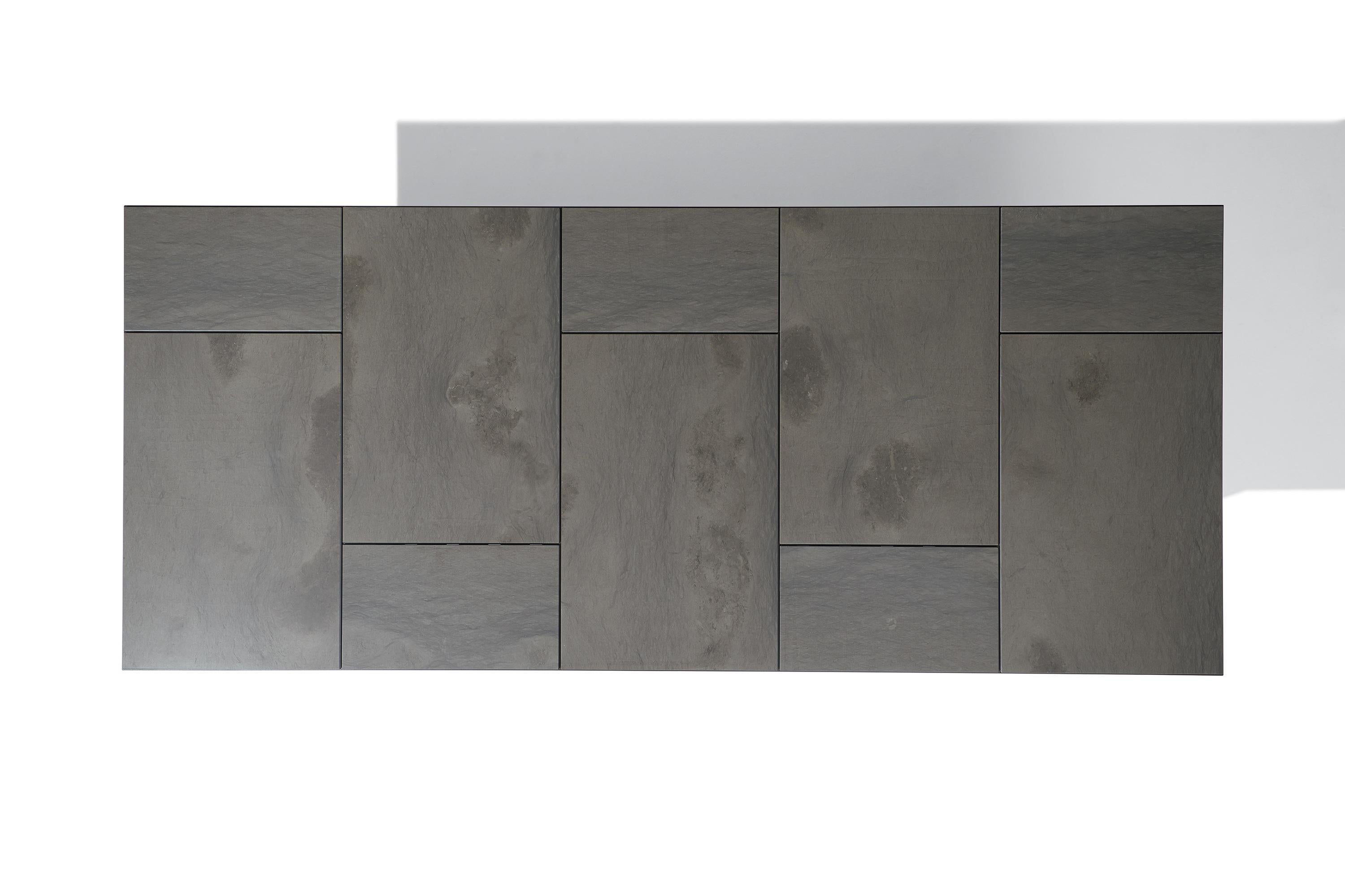 https://a.1stdibscdn.com/giorgetti-break-outdoor-stone-dining-table-designed-by-ludovicaroberto-palomba-for-sale-picture-3/f_27783/f_201765221597163699574/break_005_pro_g_arcit18_master.jpg