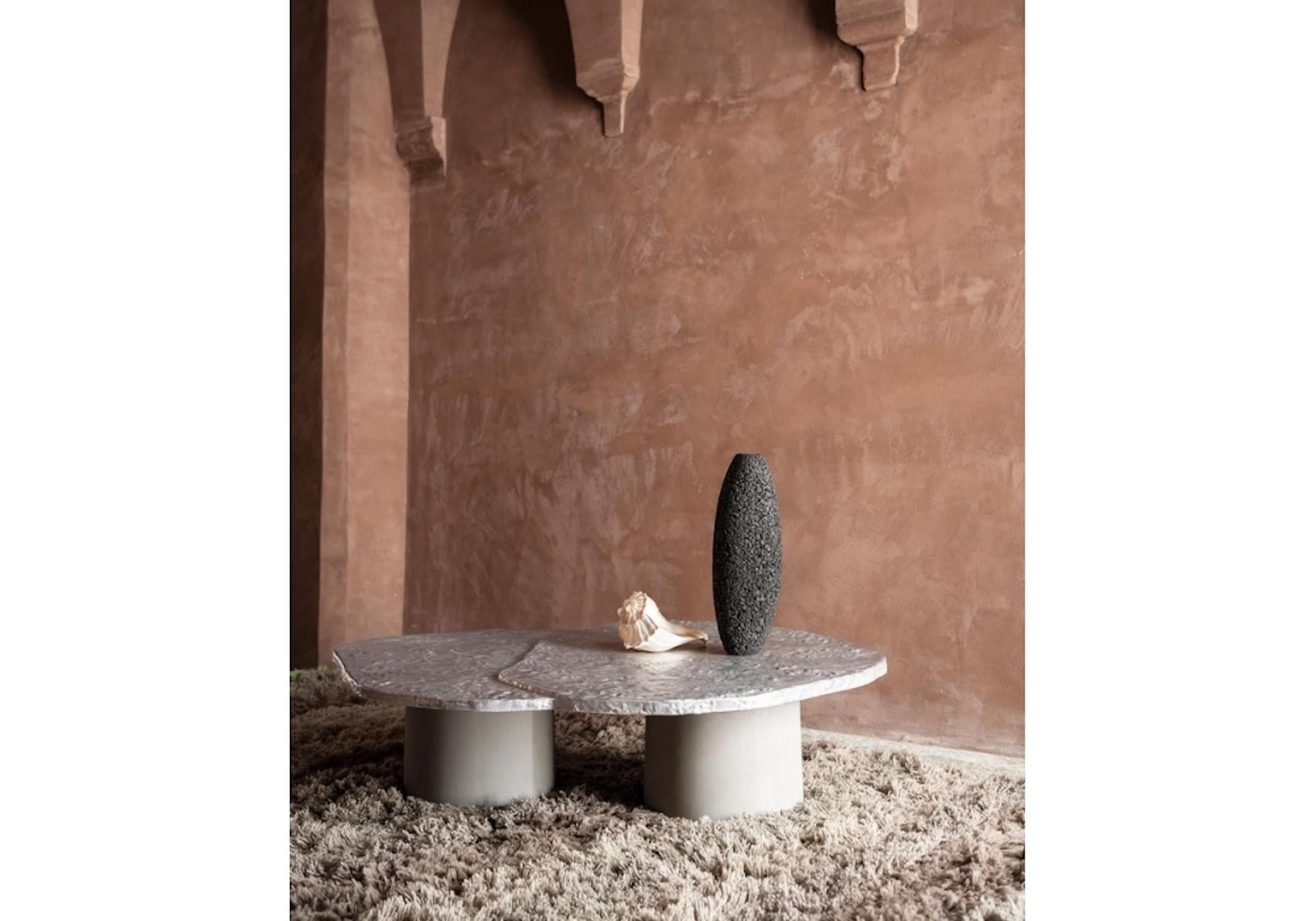 https://a.1stdibscdn.com/tacchini-brut-low-table-by-roberto-sironi-for-sale-picture-2/f_44652/f_400729621717703792235/brut_tacchini_coffee_table_1_master.jpg