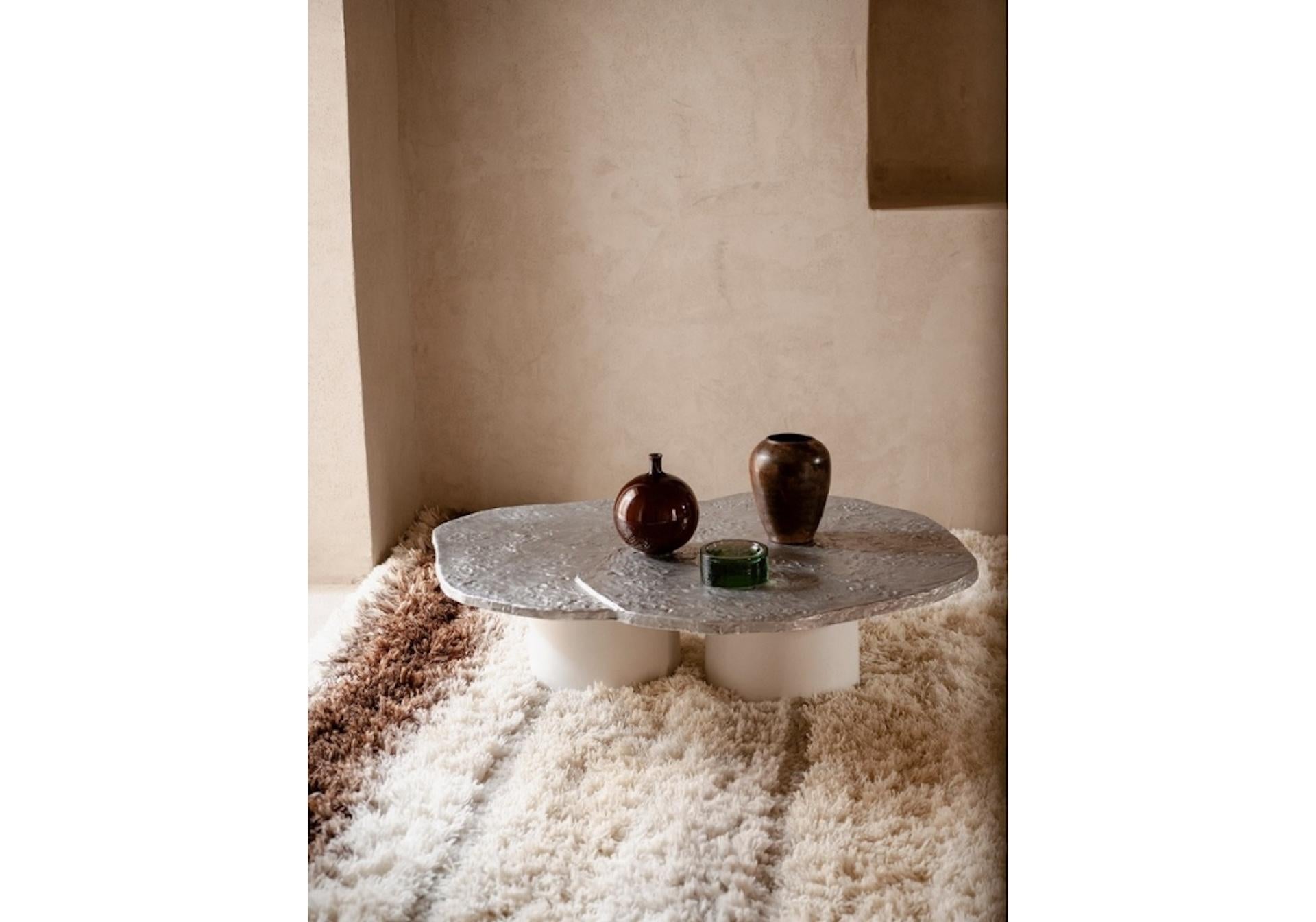 https://a.1stdibscdn.com/tacchini-brut-low-table-by-roberto-sironi-for-sale-picture-5/f_44652/f_400729621717703792482/brut_tacchini_coffee_table_4_master.jpg