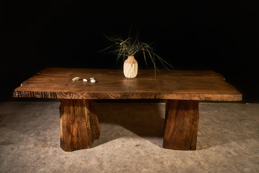 https://a.1stdibscdn.com/sculptural-authentic-solid-oak-dining-table-in-brutalist-style-by-sergio-vulpe-for-sale-picture-5/f_99712/f_452103121748407680175/brutalist_table_master.jpg