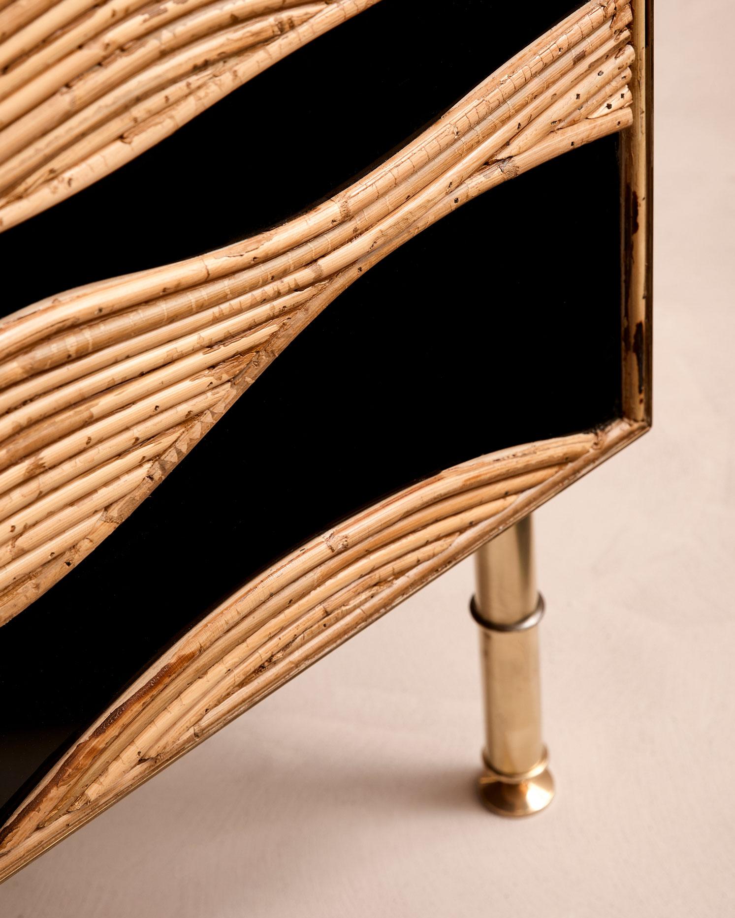 https://a.1stdibscdn.com/glass-rattan-and-brass-mid-century-style-cabinet-italy-for-sale-picture-6/f_18933/f_481126621766800998673/cabinet_legs_detail_master.jpg