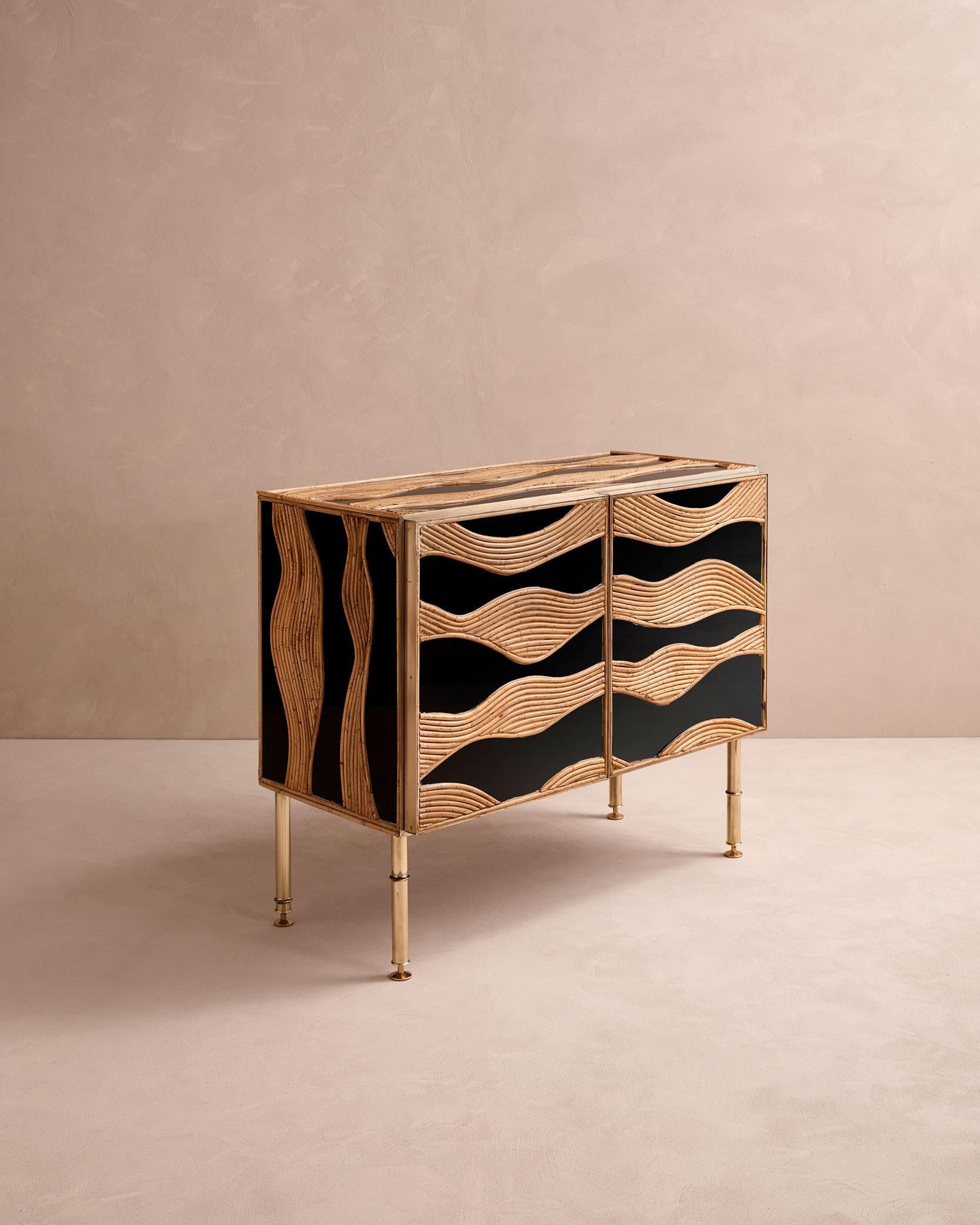 https://a.1stdibscdn.com/glass-rattan-and-brass-mid-century-style-cabinet-italy-for-sale-picture-3/f_18933/f_481126621766800889715/cabinet_side_master.jpg