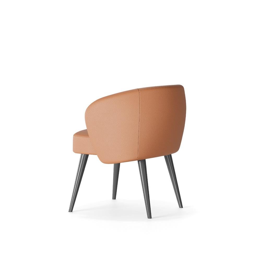 https://a.1stdibscdn.com/contemporary-dining-chair-with-curved-backrest-lacquered-legs-for-sale-picture-5/f_27693/f_426218321733504971233/cadeira_de_jantar_com_bracos_estofado_1_master.jpg