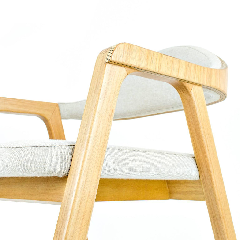 https://a.1stdibscdn.com/minimalist-modern-armchair-in-hardwood-brazilian-design-for-sale-picture-7/f_35593/f_109030211527352818825/cadeira_hug_tape_ada_15__master.jpg