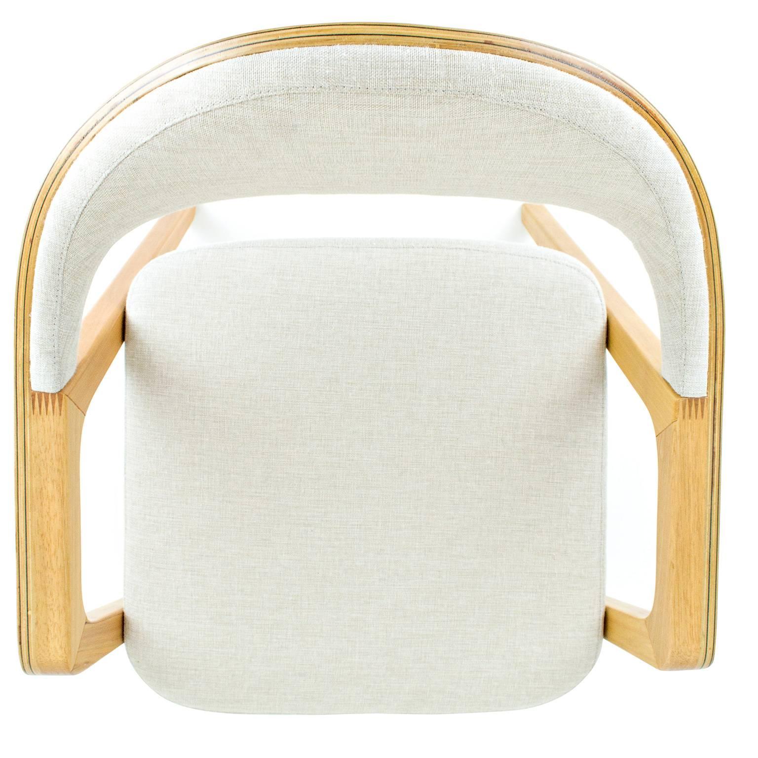 https://a.1stdibscdn.com/minimalist-modern-armchair-in-hardwood-brazilian-design-for-sale-picture-8/f_35593/f_109030211527352820348/cadeira_hug_tape_ada_19__master.jpg