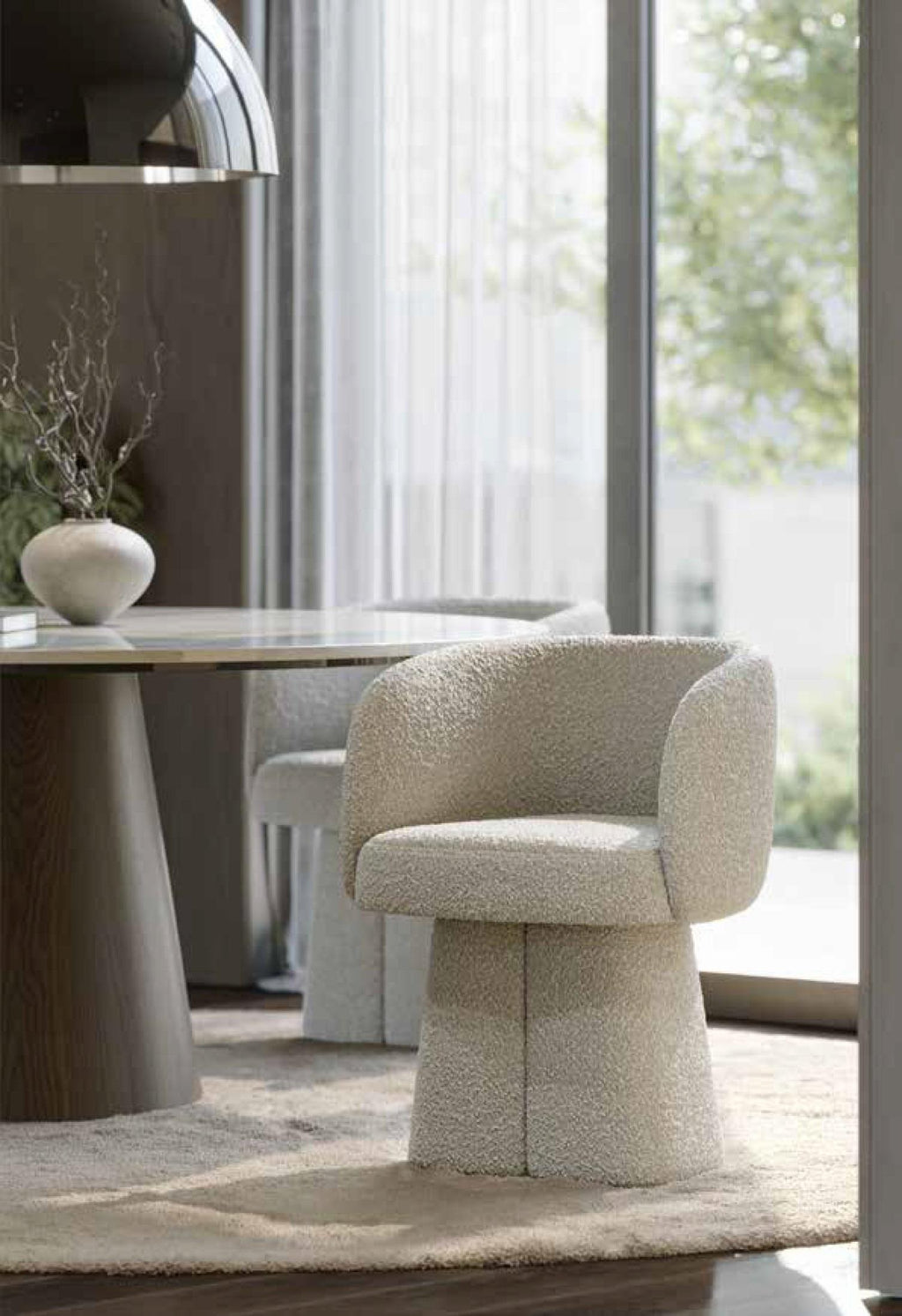 https://a.1stdibscdn.com/sculptural-leather-dining-chair-with-pedestal-base-for-sale-picture-3/f_27693/f_458924921752602440962/cadeira_senza_ambiente_2_master.jpg