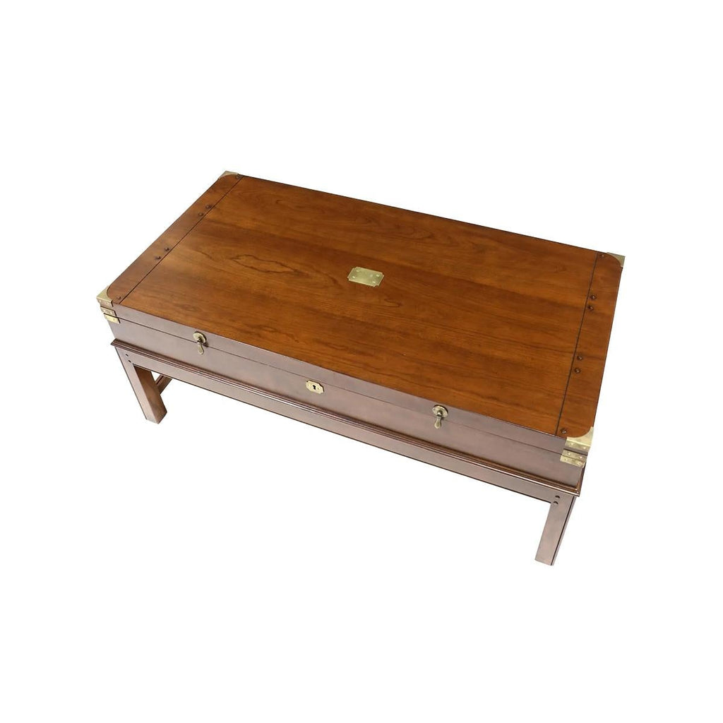 https://a.1stdibscdn.com/large-english-gun-case-coffee-table-for-sale-picture-2/f_8038/f_368250021698450160607/campaign_coffee_table3_master.jpg