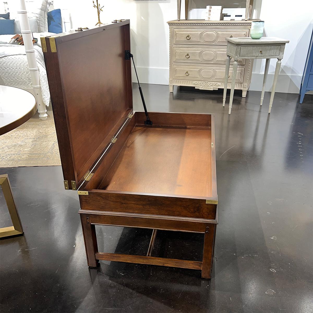 https://a.1stdibscdn.com/large-english-gun-case-coffee-table-for-sale-picture-7/f_8038/f_368250021698450161702/campaign_coffee_table7_master.jpg