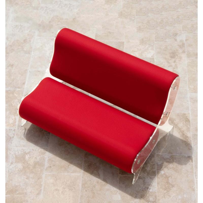 https://a.1stdibscdn.com/kuumo-sofa-by-mw-designer-furniture-for-sale-picture-3/f_12192/f_421697921730762376136/canape_kuumo_en_verre_acrylique_assise_en_mousse_runner_3__master.jpg