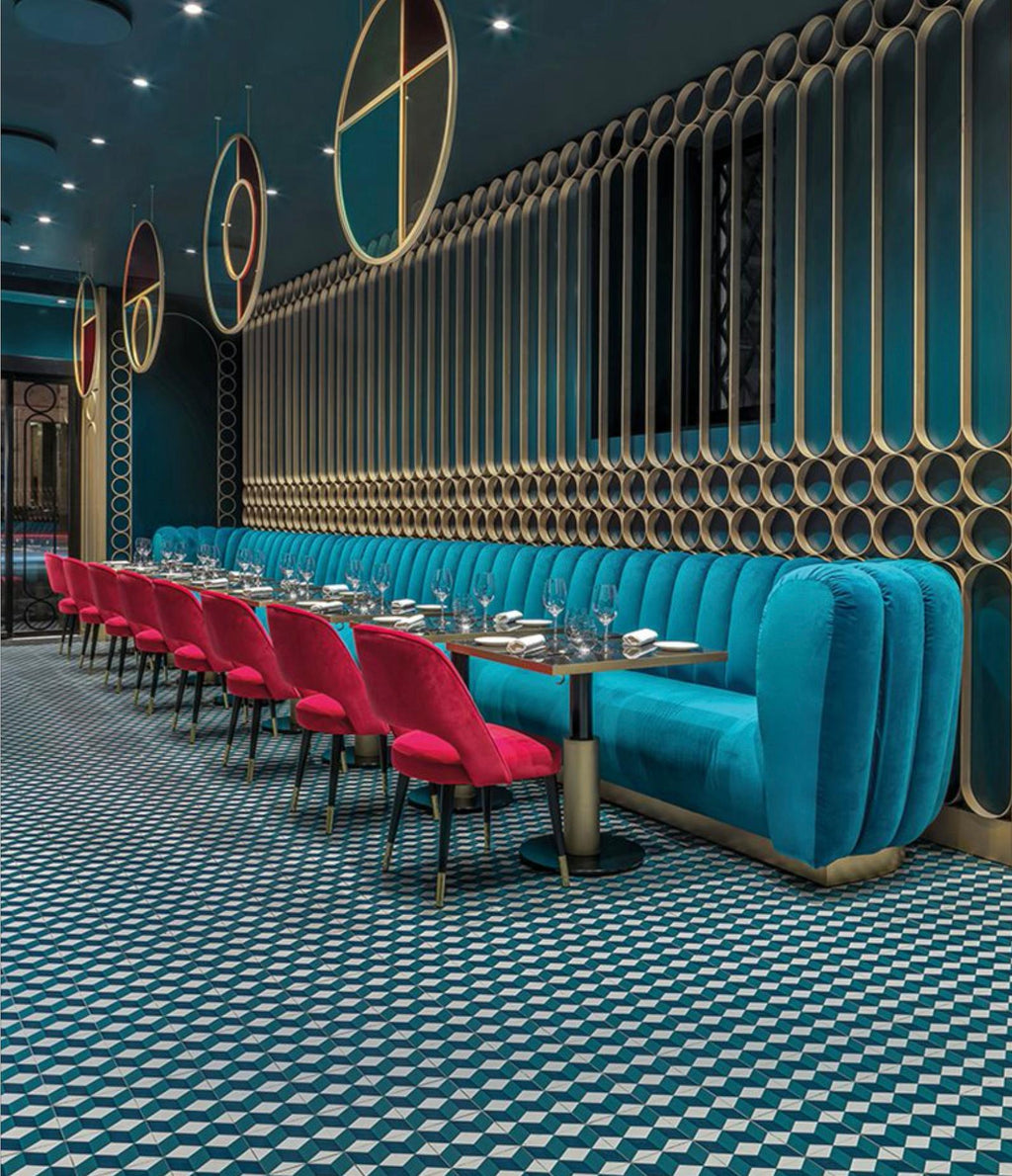 https://a.1stdibscdn.com/dinning-chair-ava-brass-fittings-blue-seat-and-textured-blue-backrest-for-sale-picture-16/f_40973/f_286941621737031202226/captura_de_ecra_2021_06_18_as_10_18_22_master.jpg