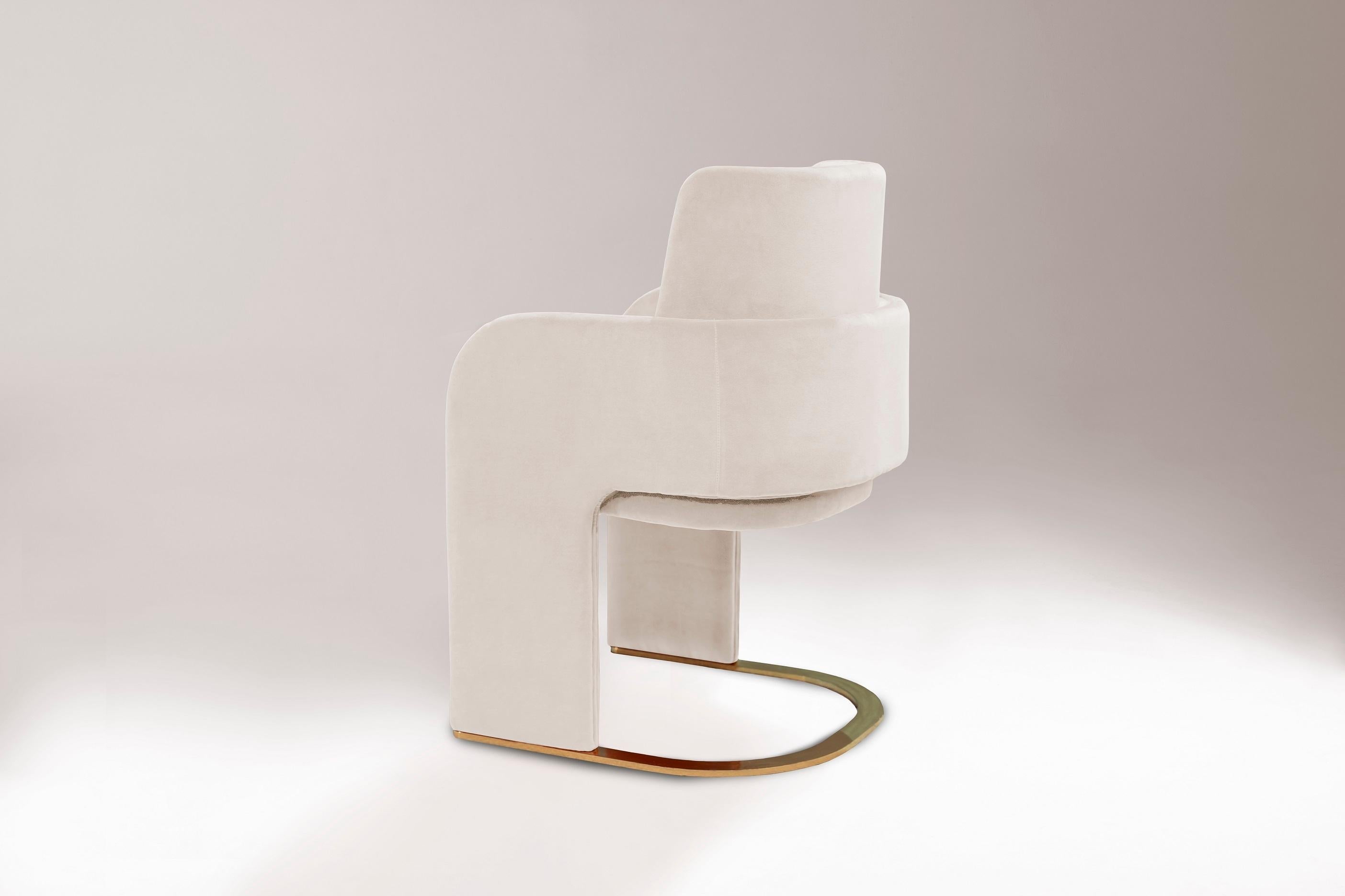 https://a.1stdibscdn.com/dooq-dining-chair-odisseia-with-soft-light-cotton-velvet-and-brass-for-sale-picture-3/f_54242/f_359431821693412359384/chair_light__master.jpg